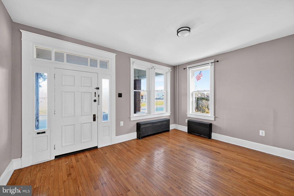 Photo of 990 Mount Rose Avenue, YORK, PA 17403 (MLS # PAYK2098204)