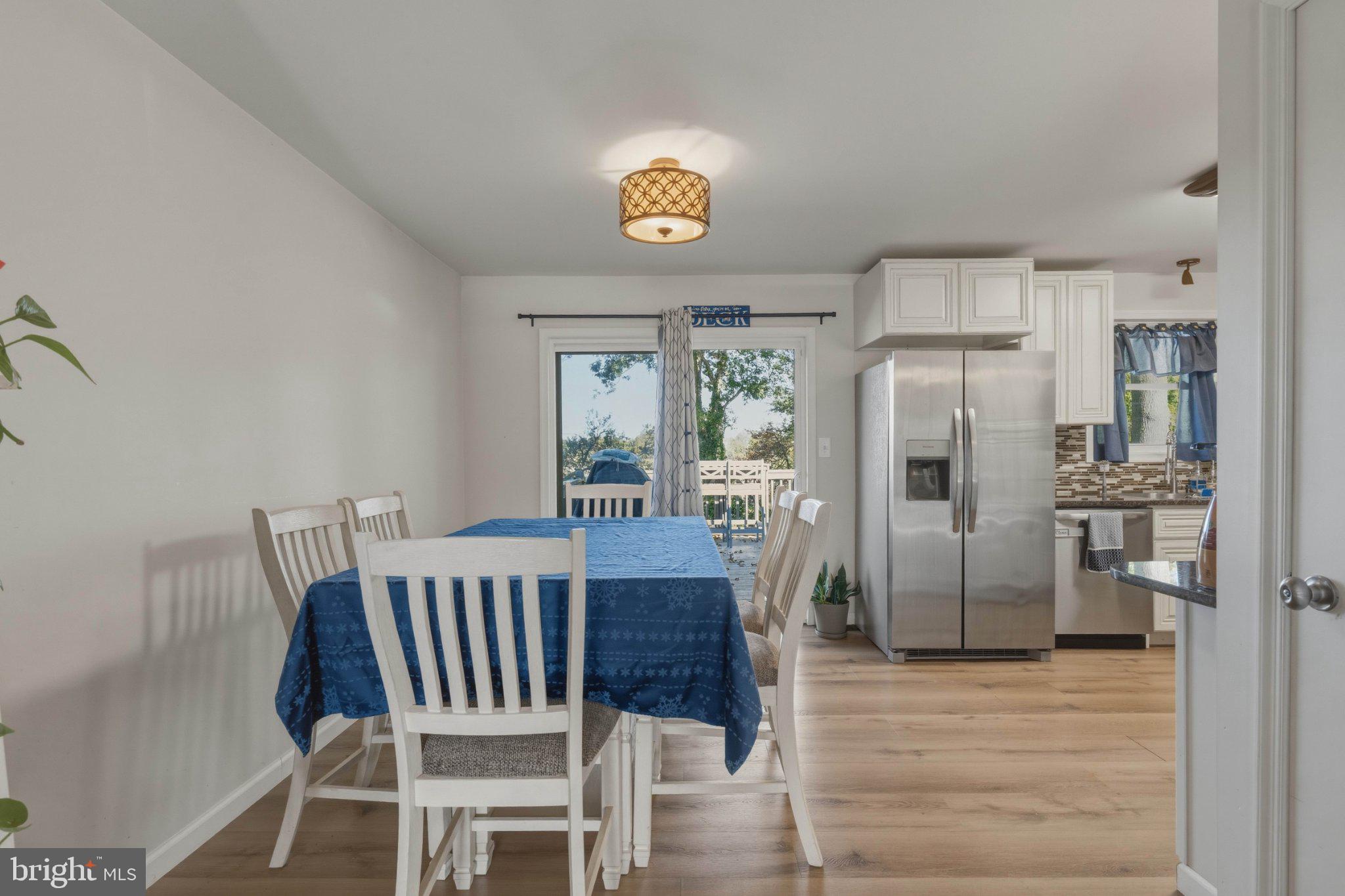 370 PEEK AVENUE