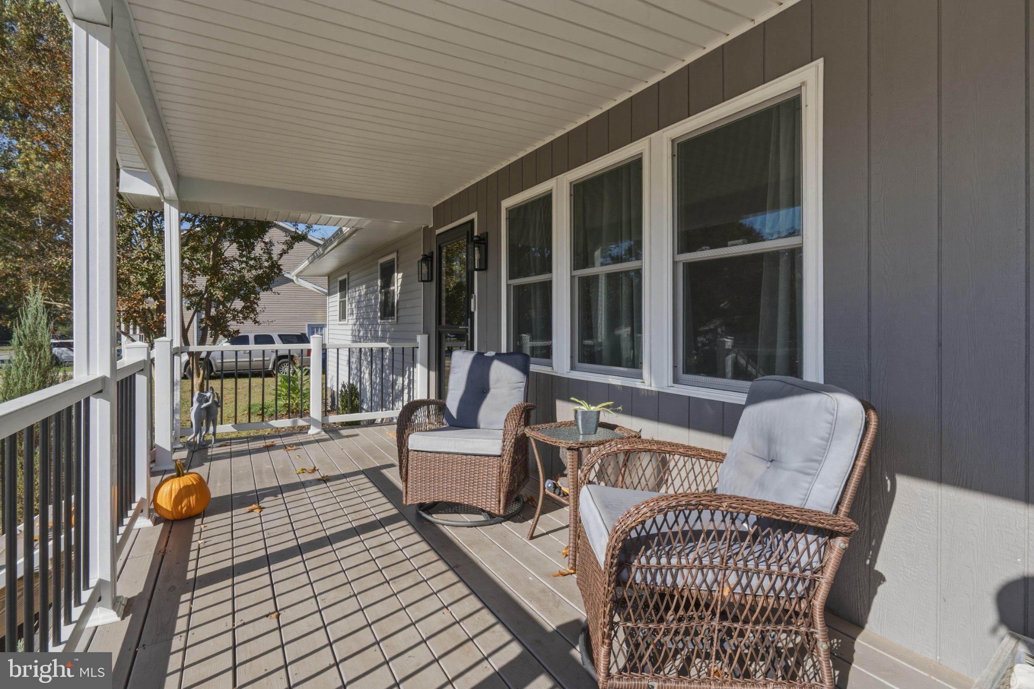 370 PEEK AVENUE