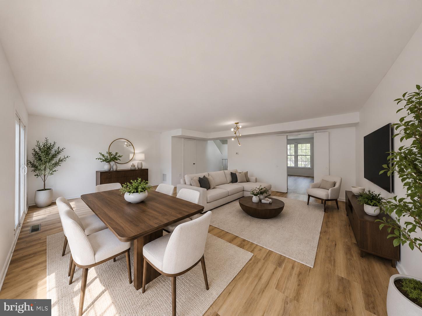 8105 KENOVA LANE