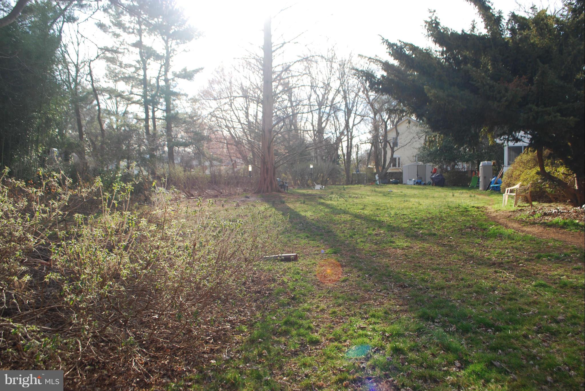 FAIRFAX ACRES - Residential