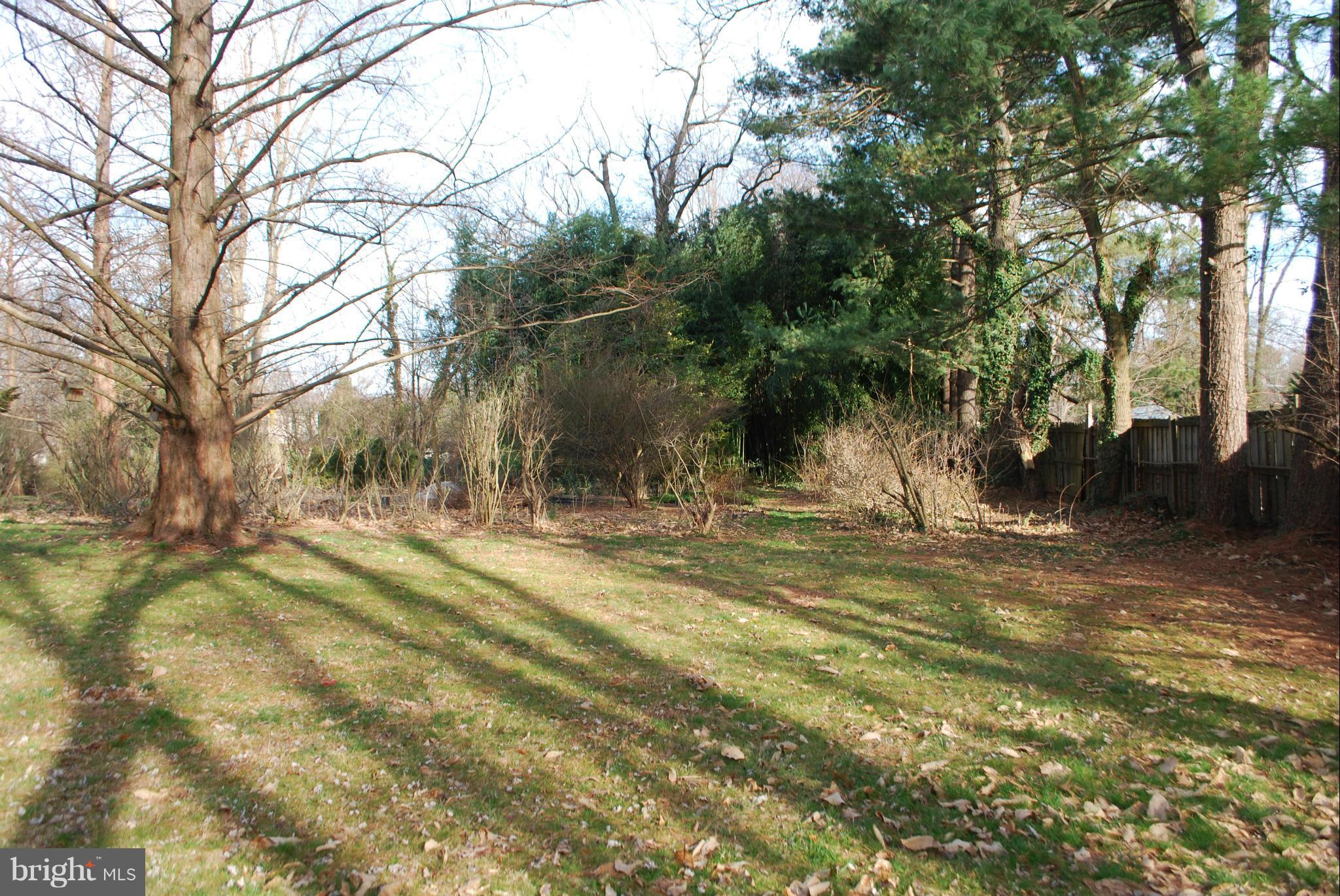 FAIRFAX ACRES - Residential