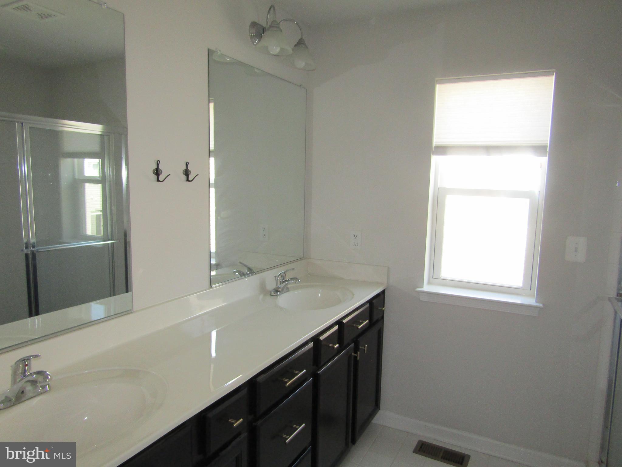 BRADFORD'S LANDING - Residential Lease