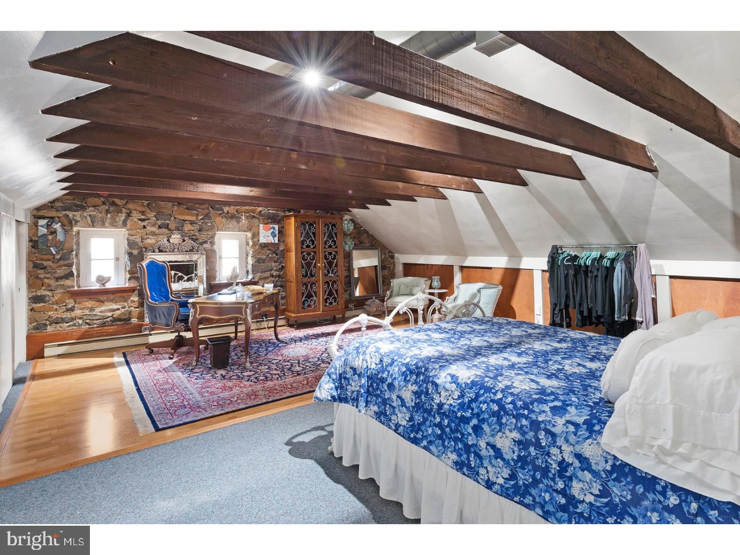 RADNOR HUNT - Residential