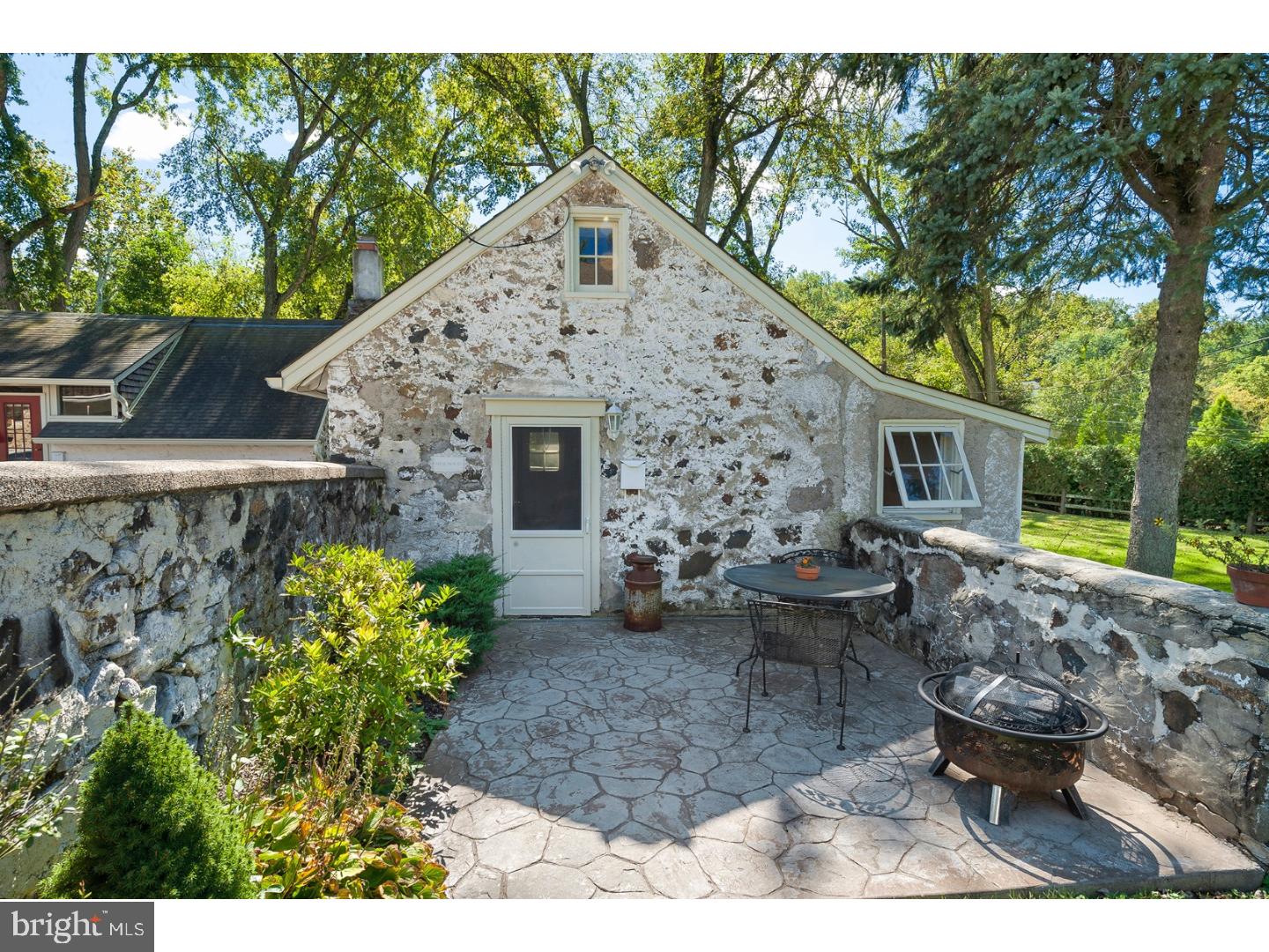 RADNOR HUNT - Residential