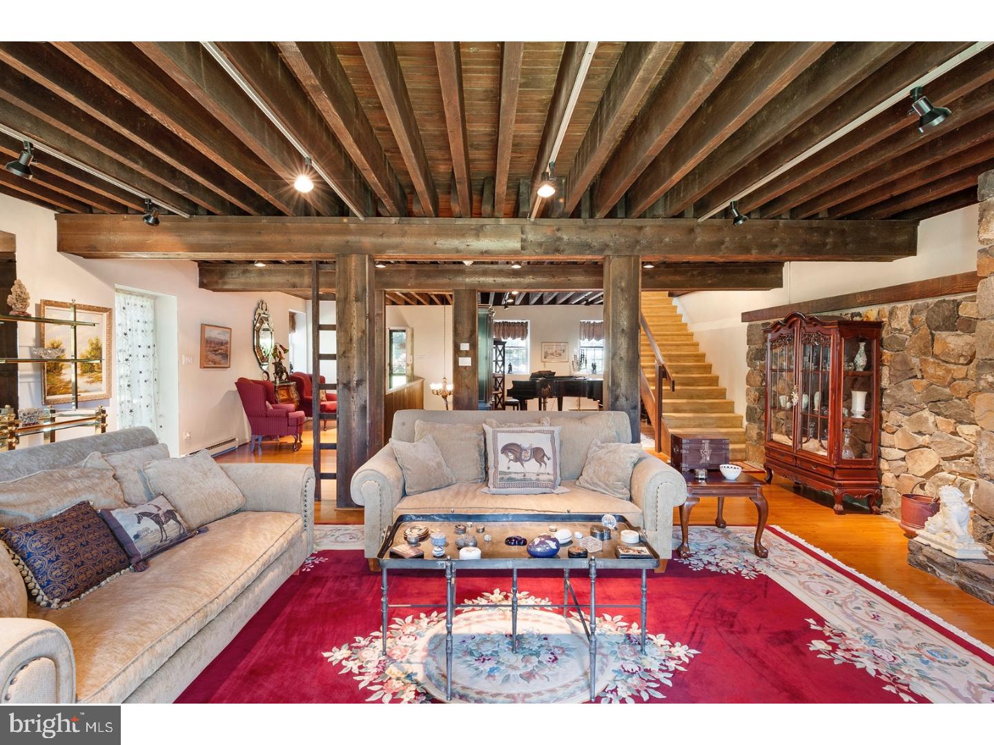 RADNOR HUNT - Residential