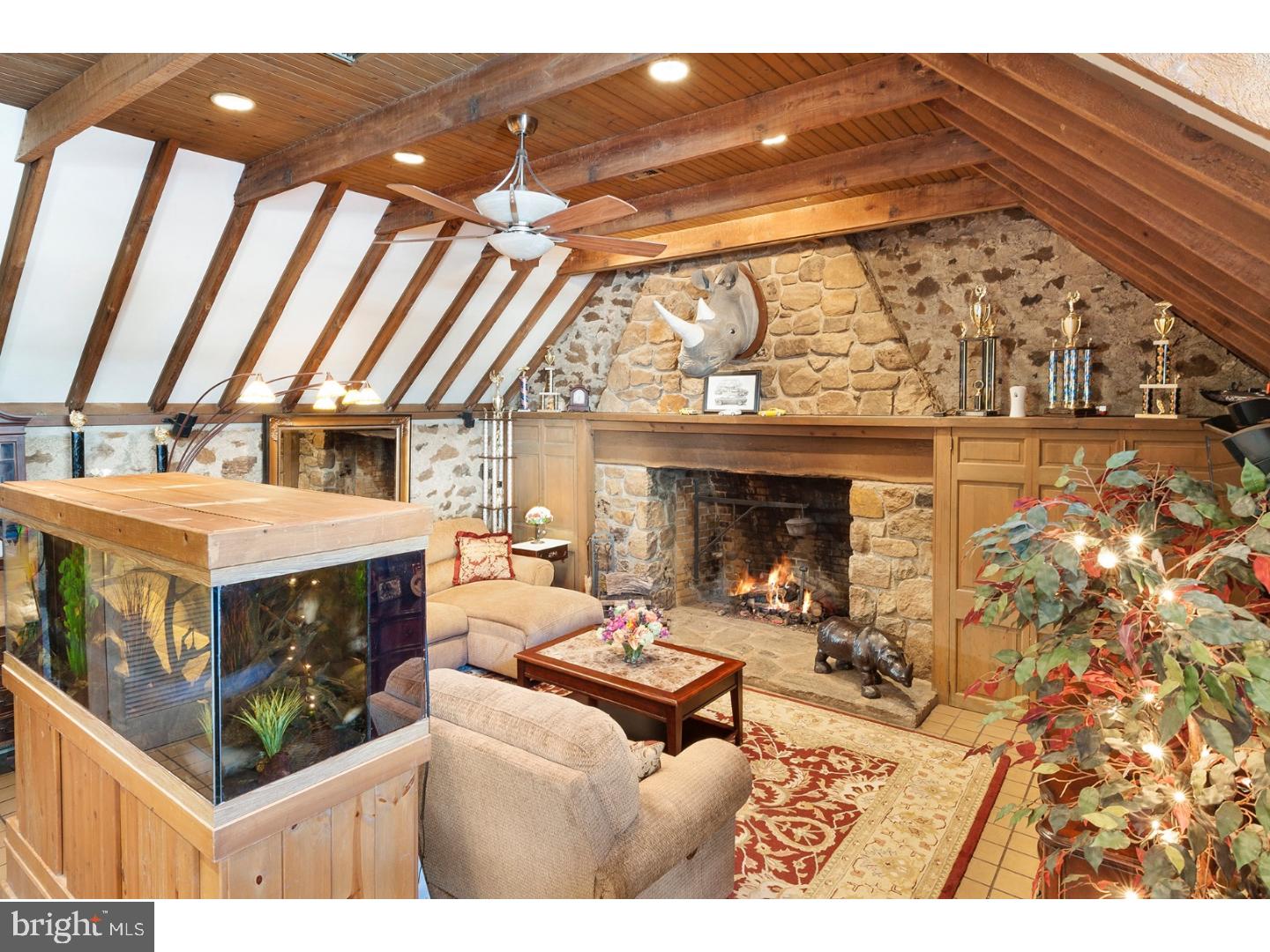 RADNOR HUNT - Residential