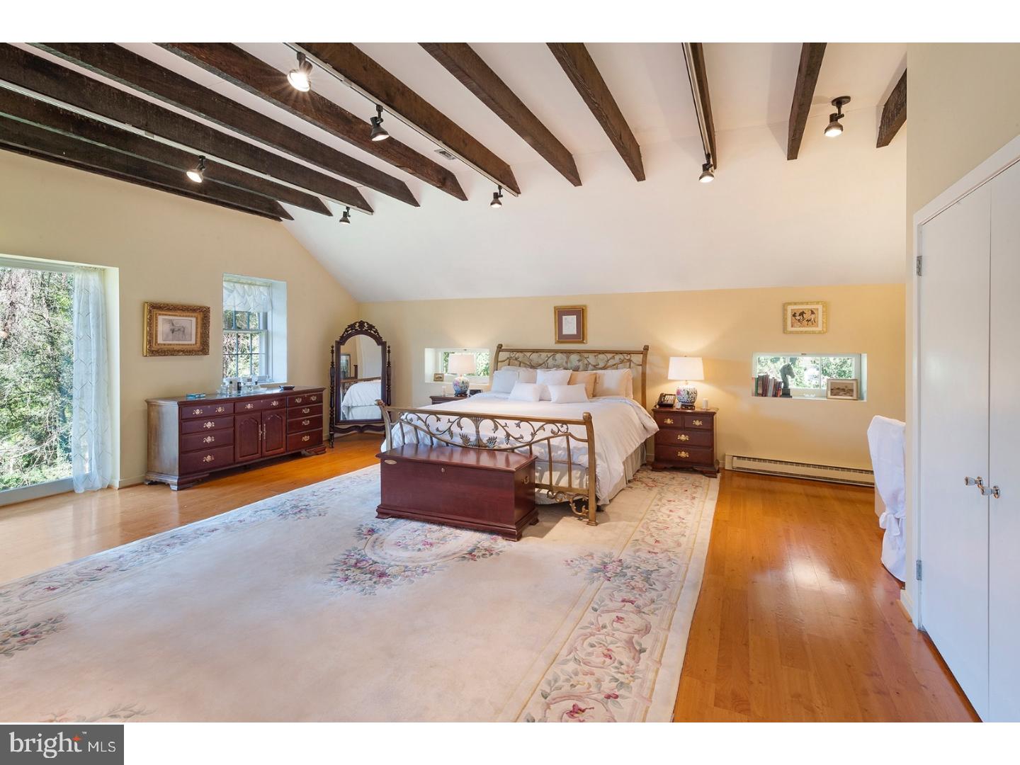 RADNOR HUNT - Residential