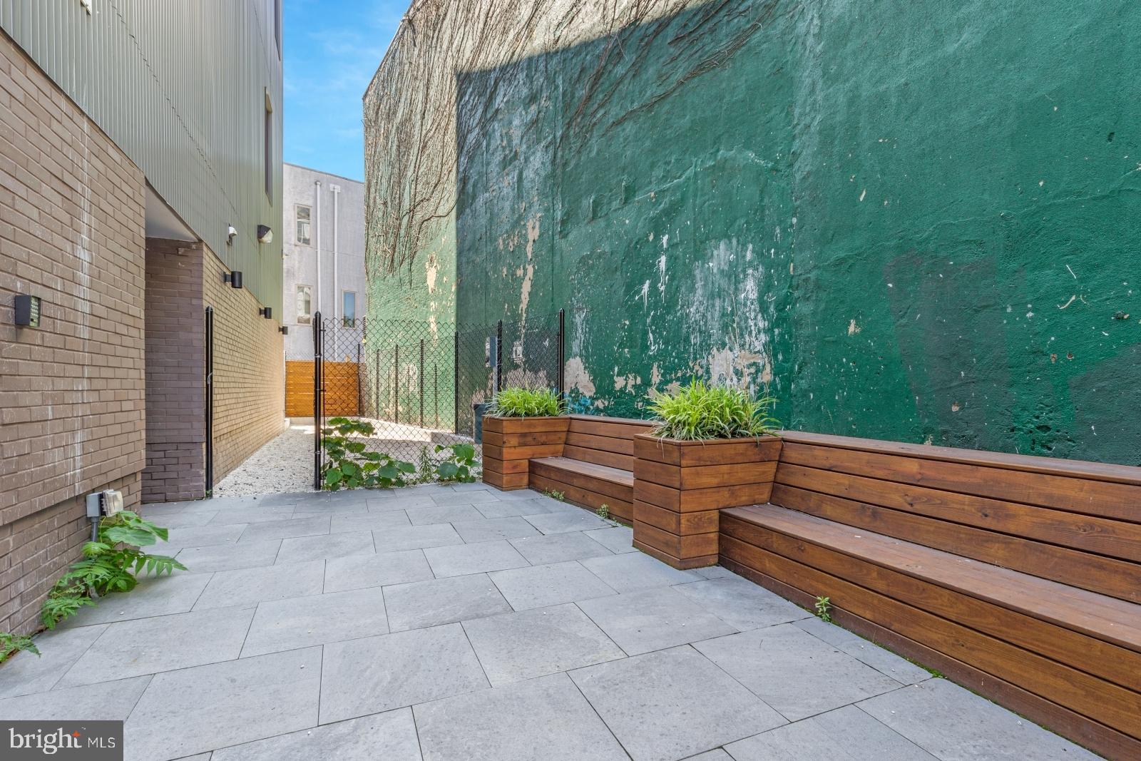 EAST KENSINGTON - Residential Lease