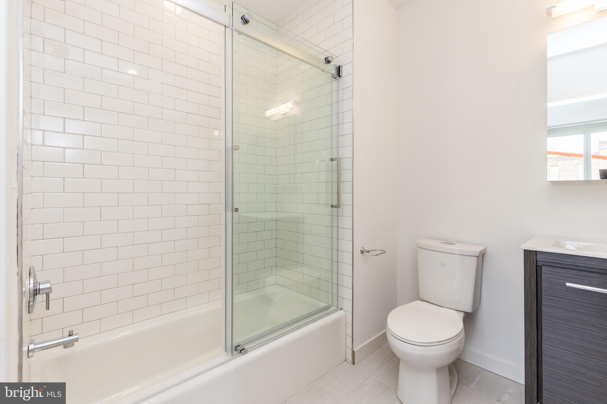 EAST KENSINGTON - Residential Lease