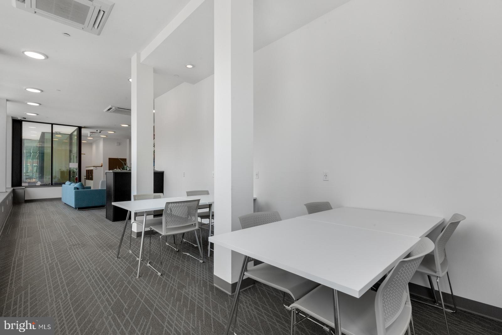 EAST KENSINGTON - Residential Lease