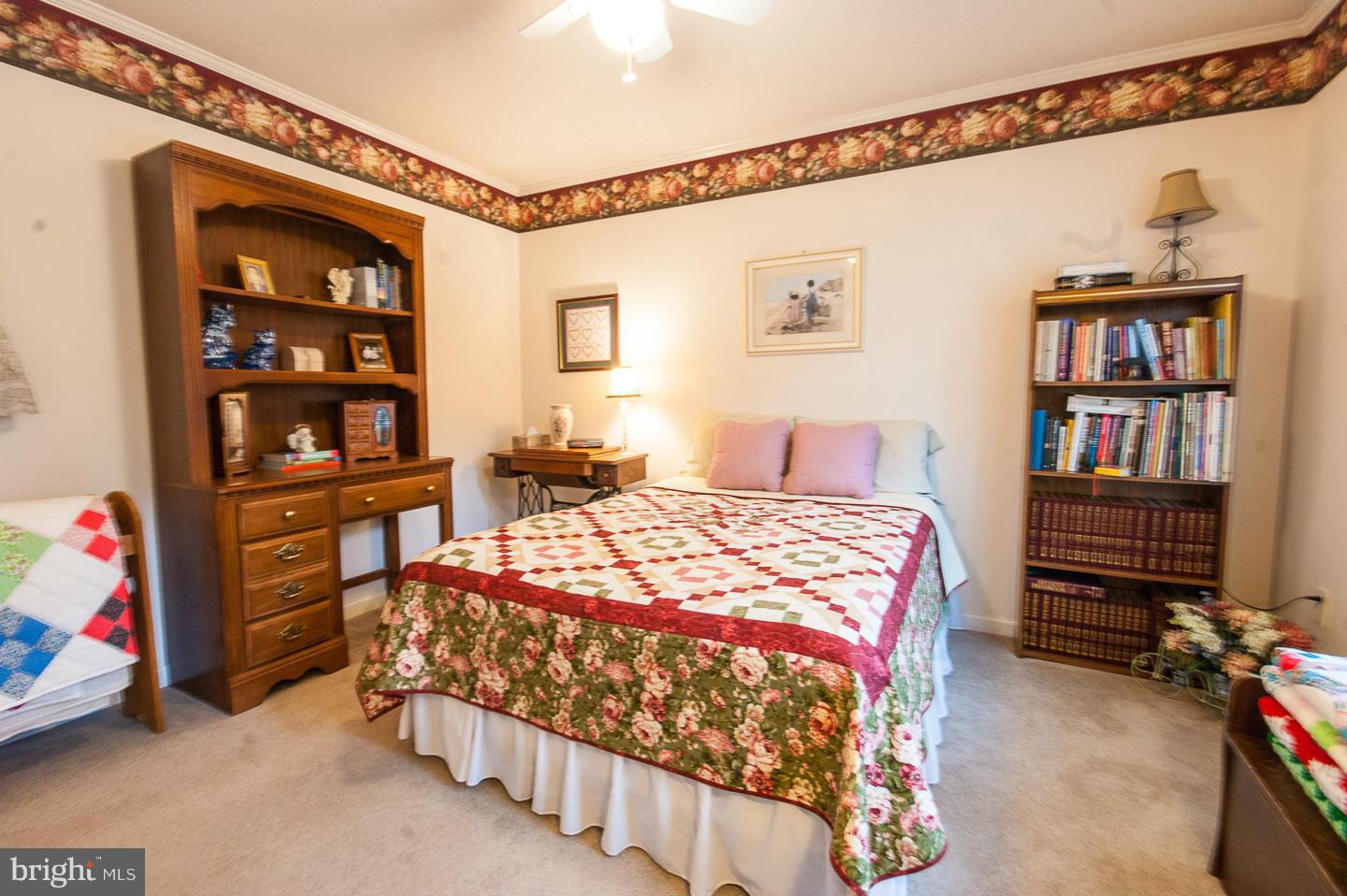 WOODSIDE - Residential