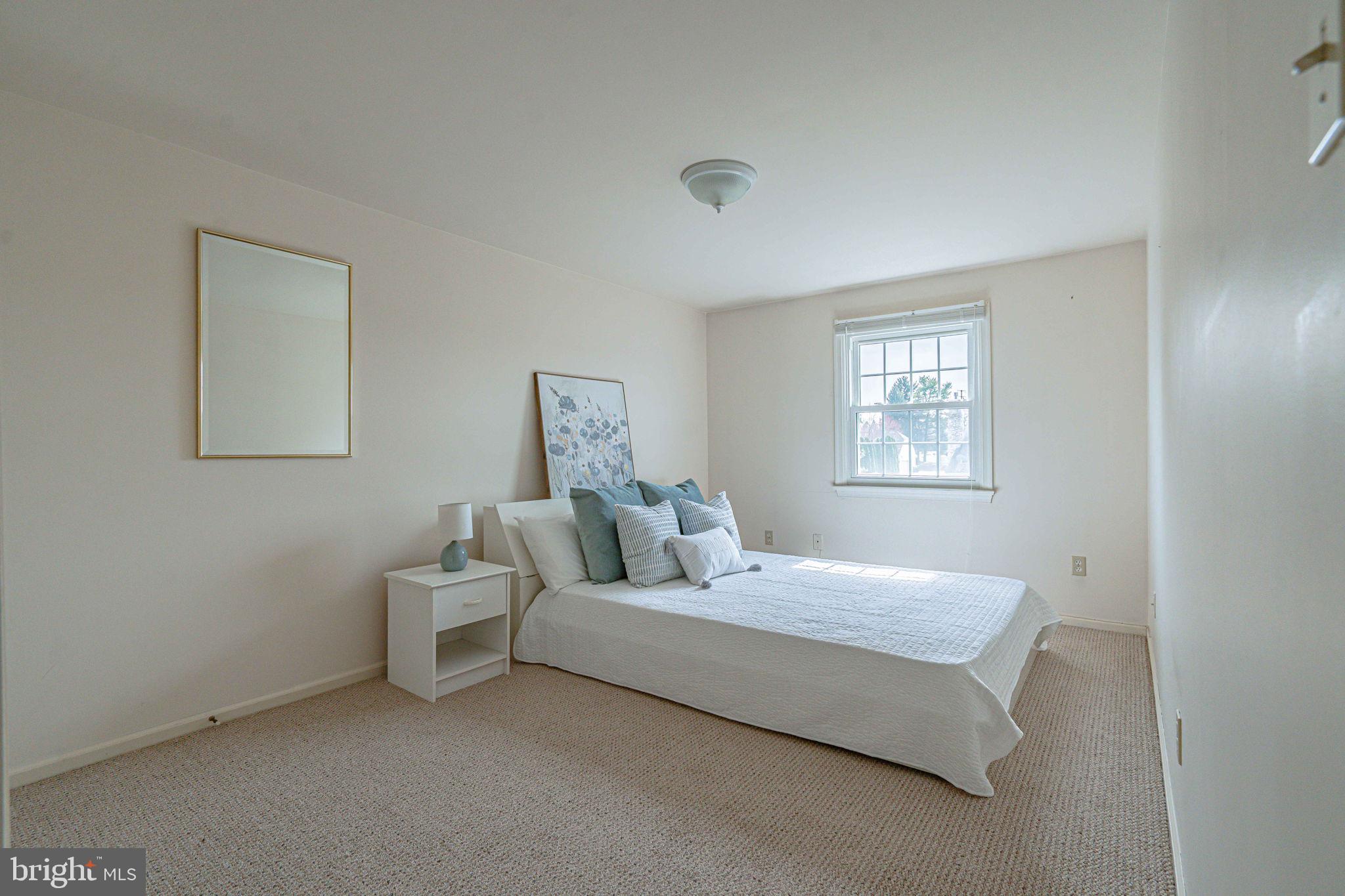 CLEARVIEW MANOR - Residential