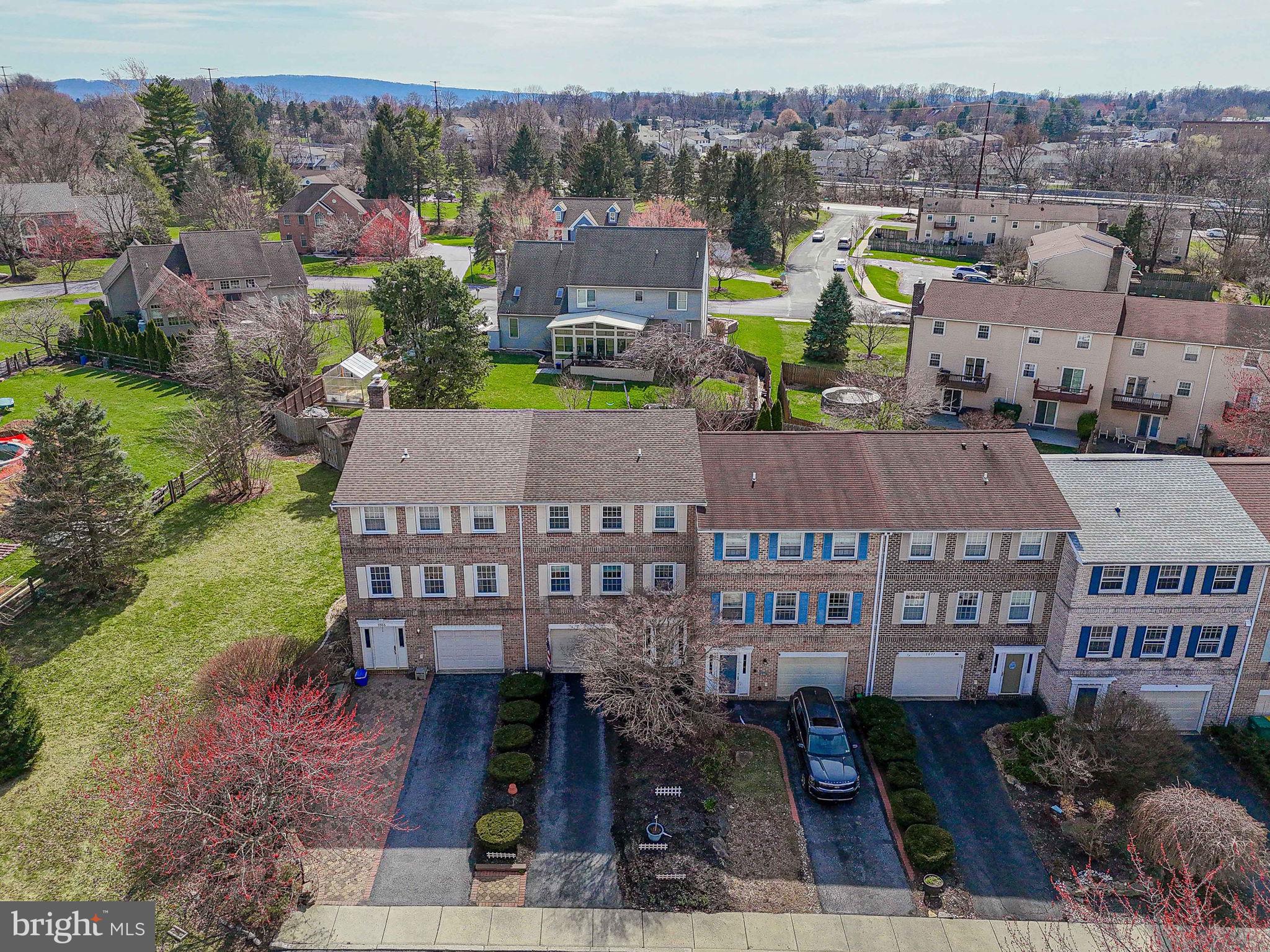 CLEARVIEW MANOR - Residential