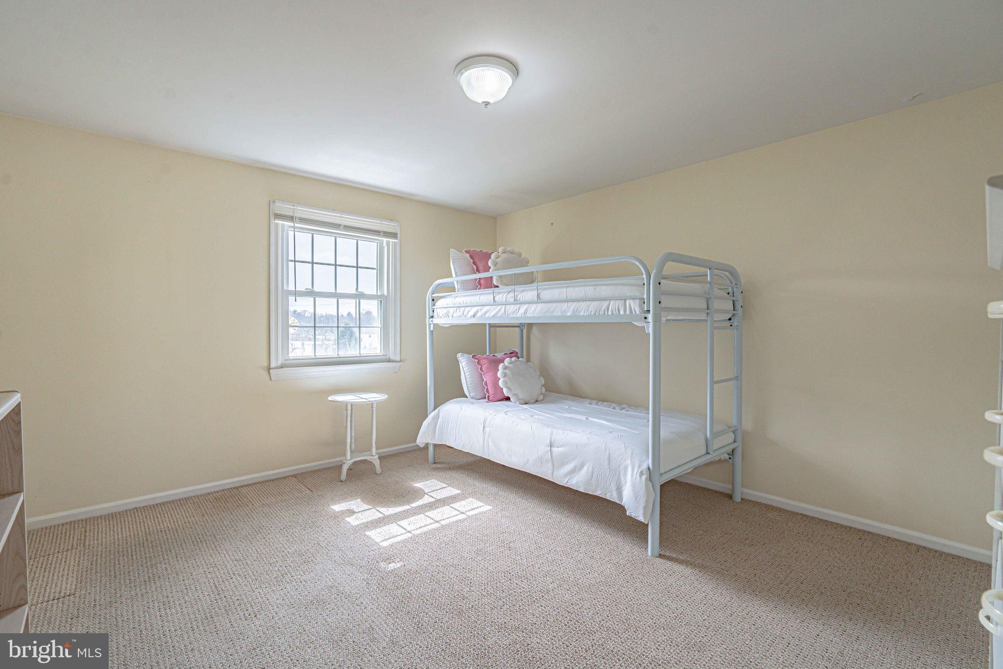 CLEARVIEW MANOR - Residential