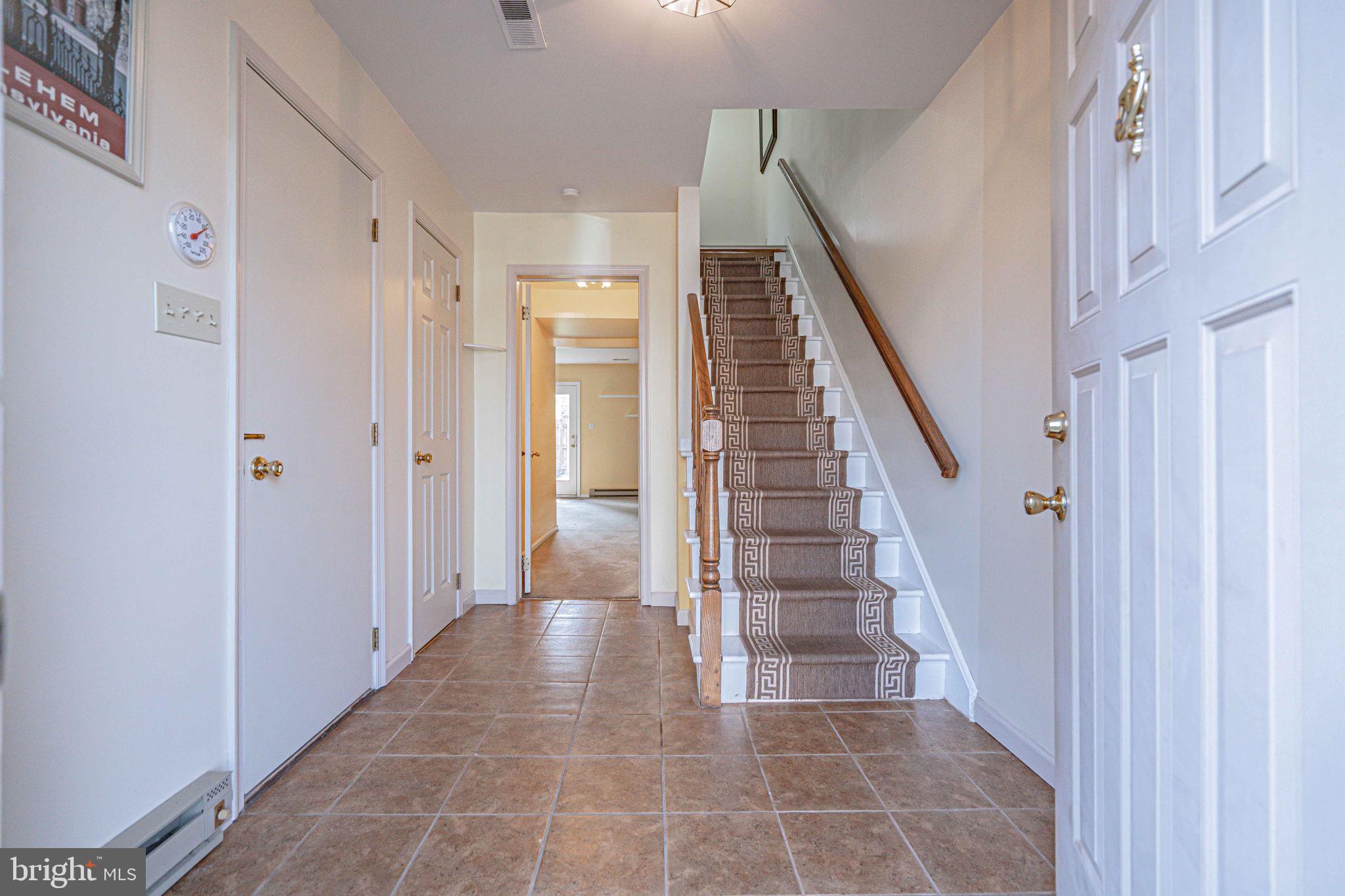 CLEARVIEW MANOR - Residential