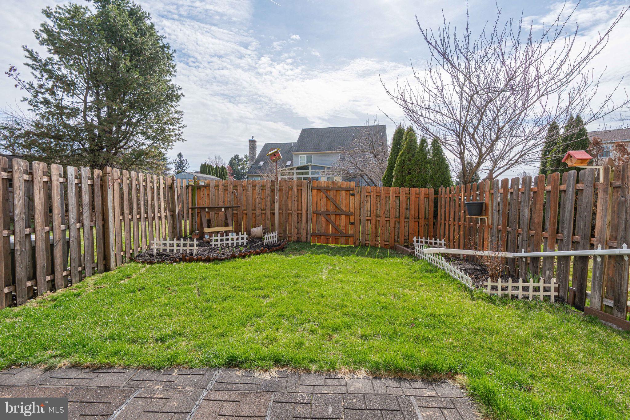 CLEARVIEW MANOR - Residential