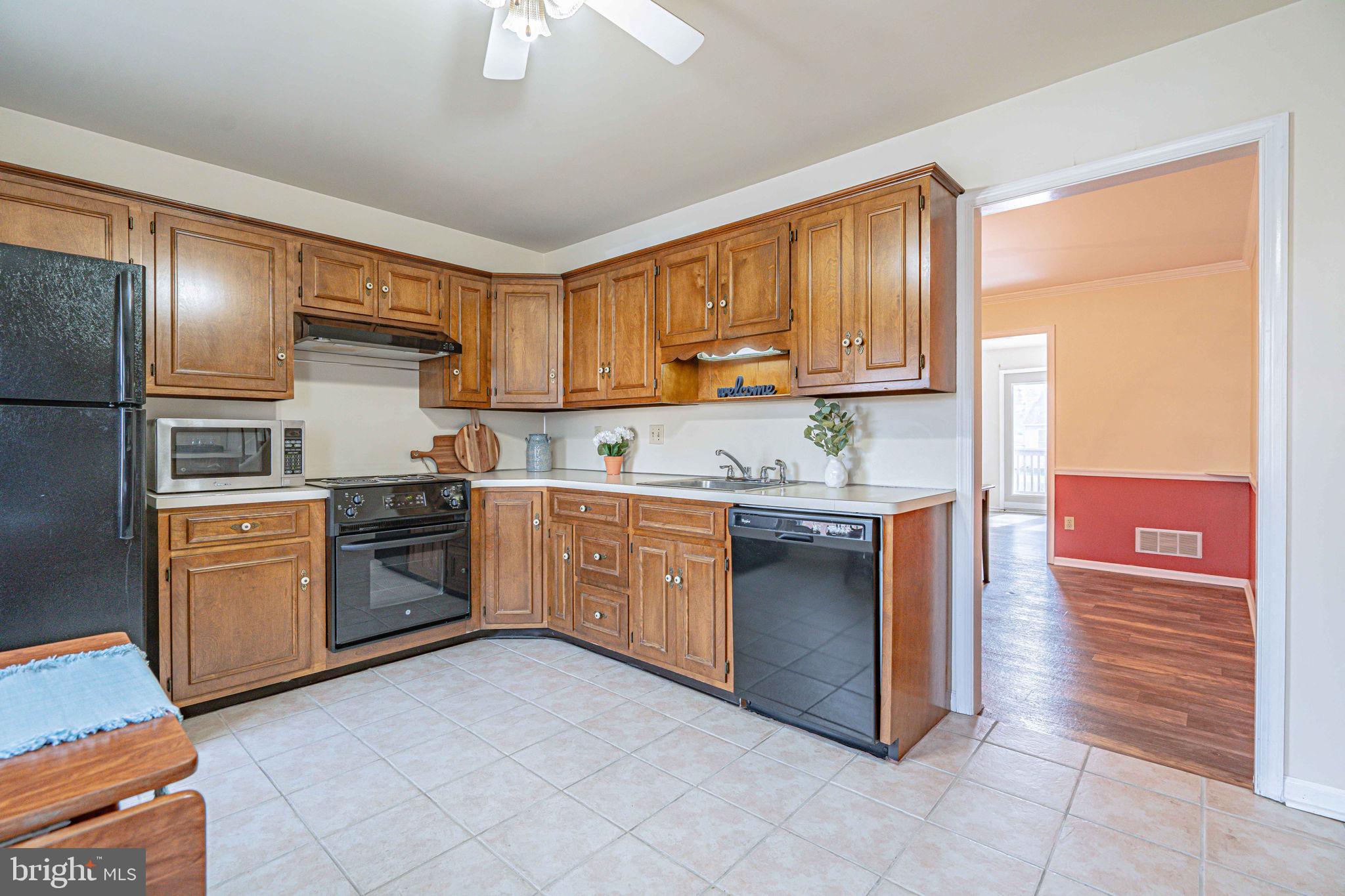 CLEARVIEW MANOR - Residential