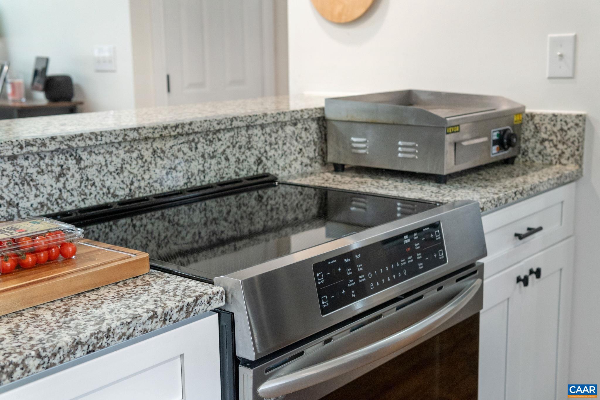 LAKE MONTICELLO - Residential