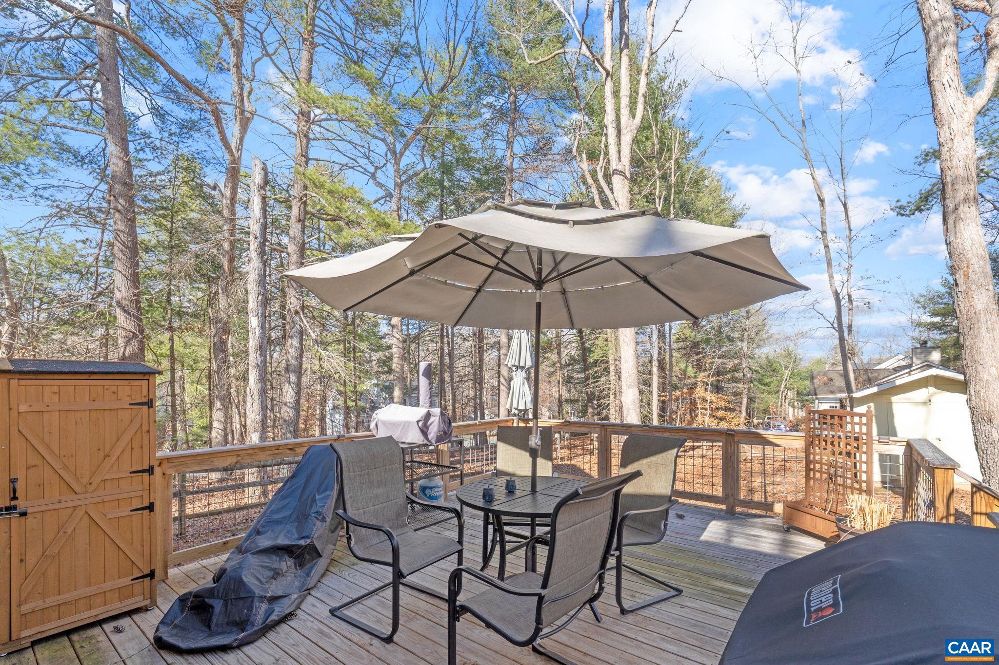 LAKE MONTICELLO - Residential