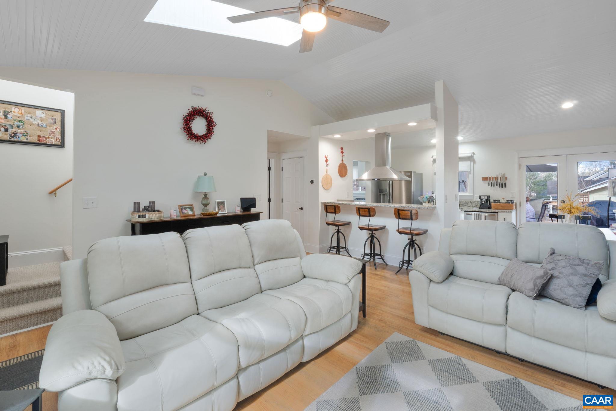 LAKE MONTICELLO - Residential