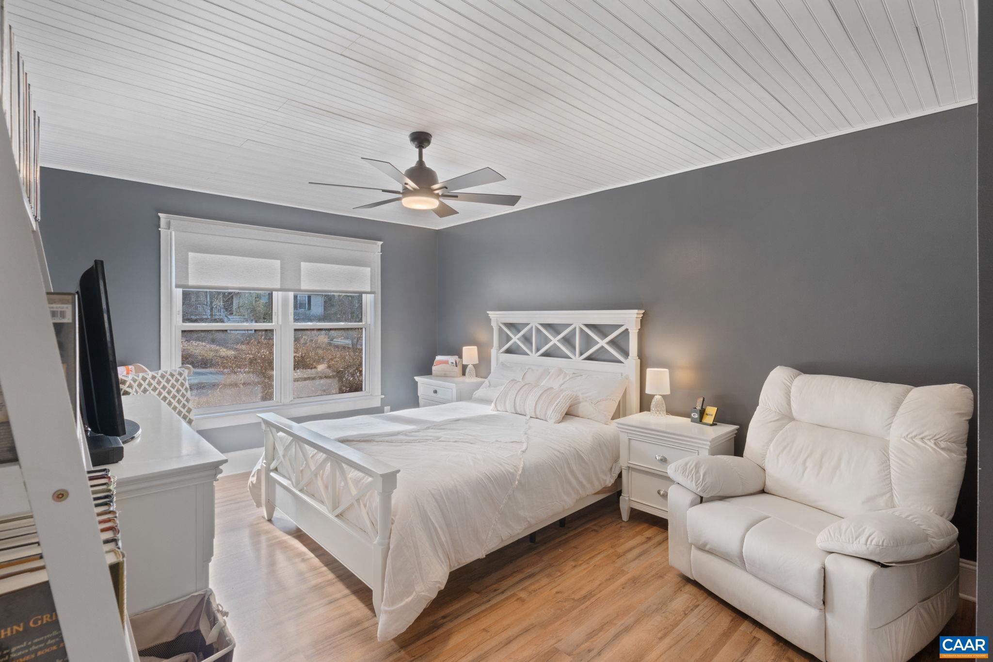 LAKE MONTICELLO - Residential