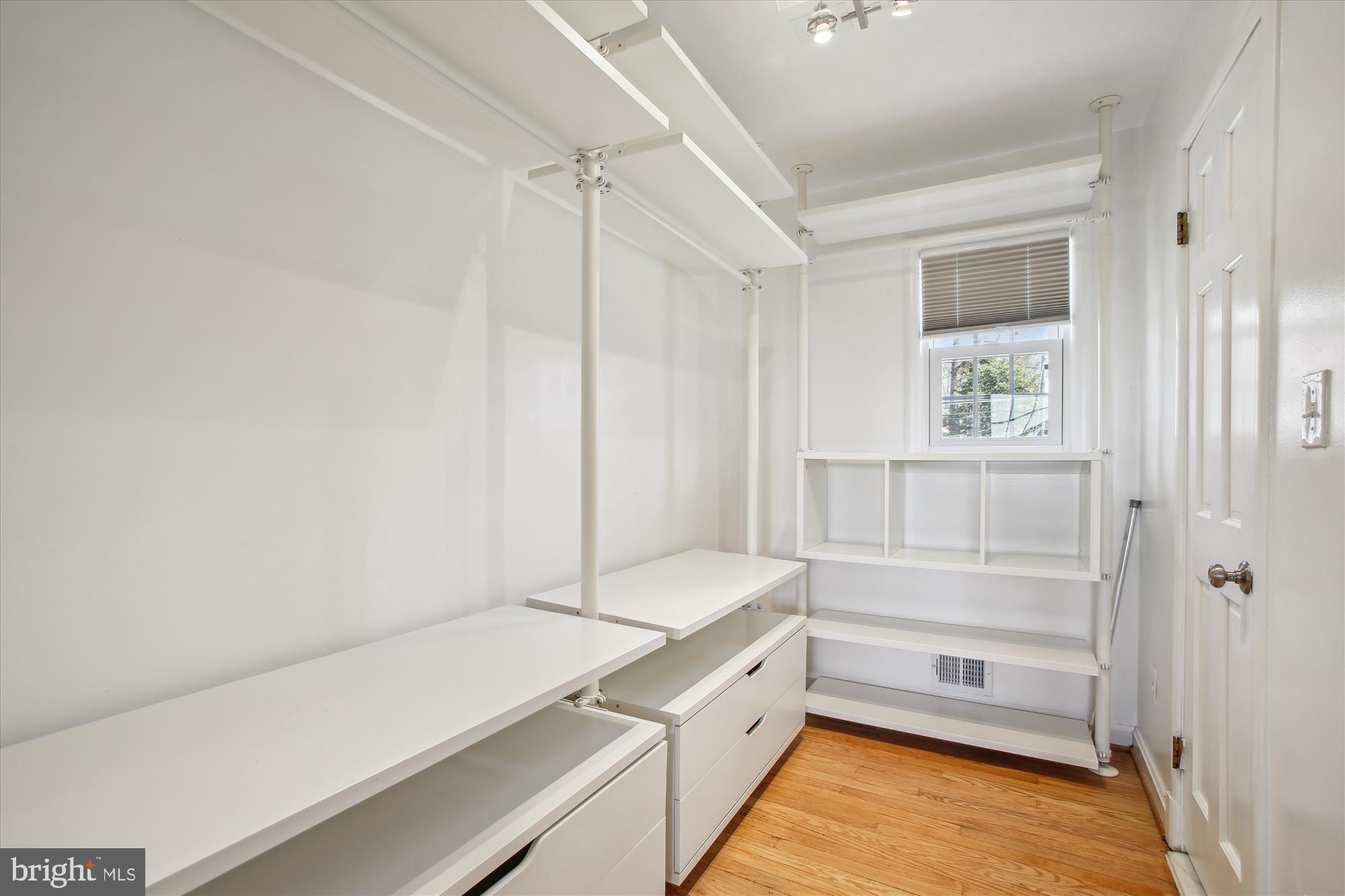 WESTWOOD PARK - Residential Lease