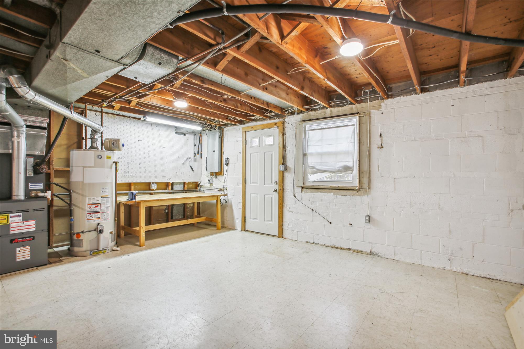 WESTWOOD PARK - Residential Lease