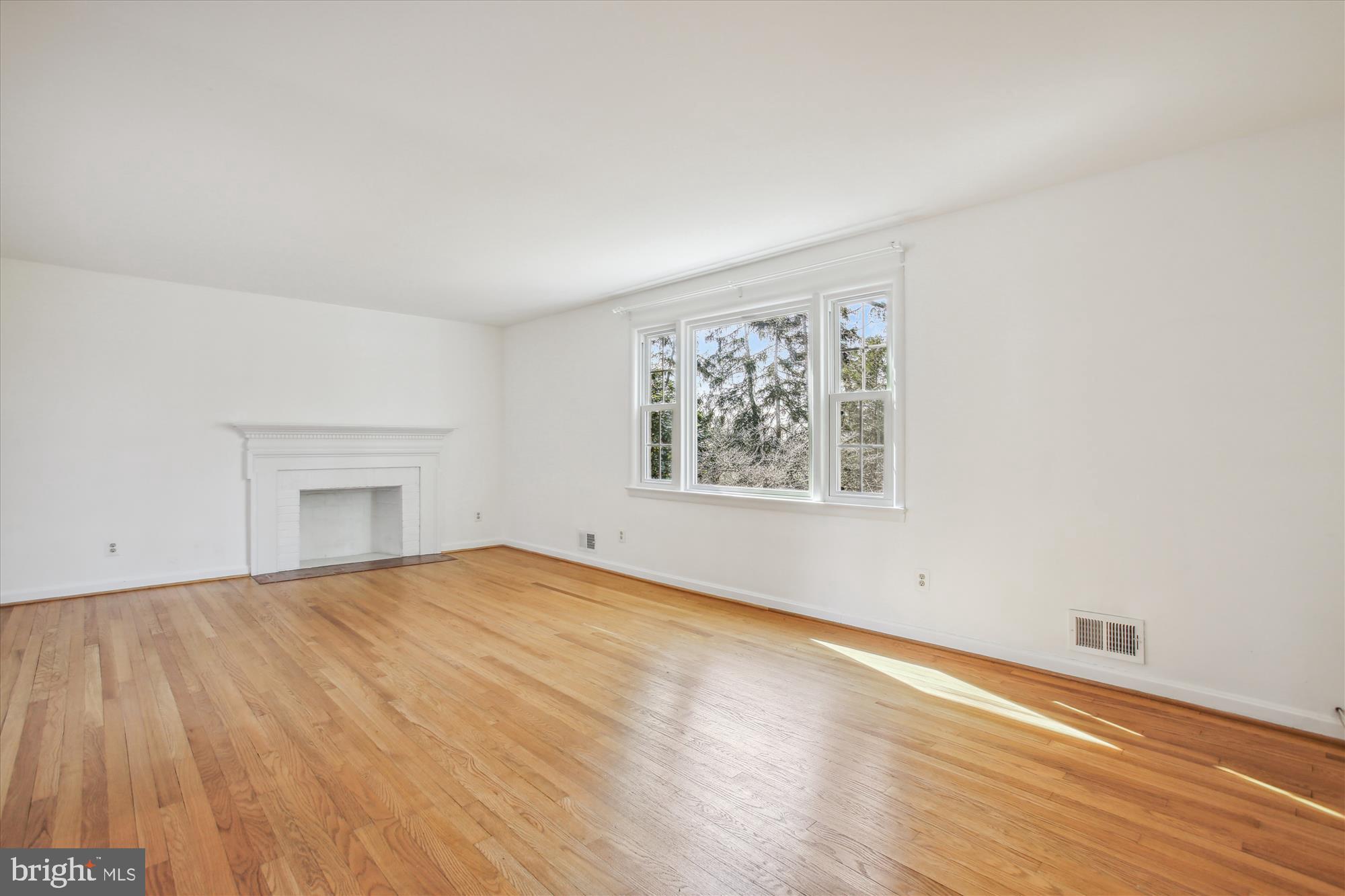 WESTWOOD PARK - Residential Lease