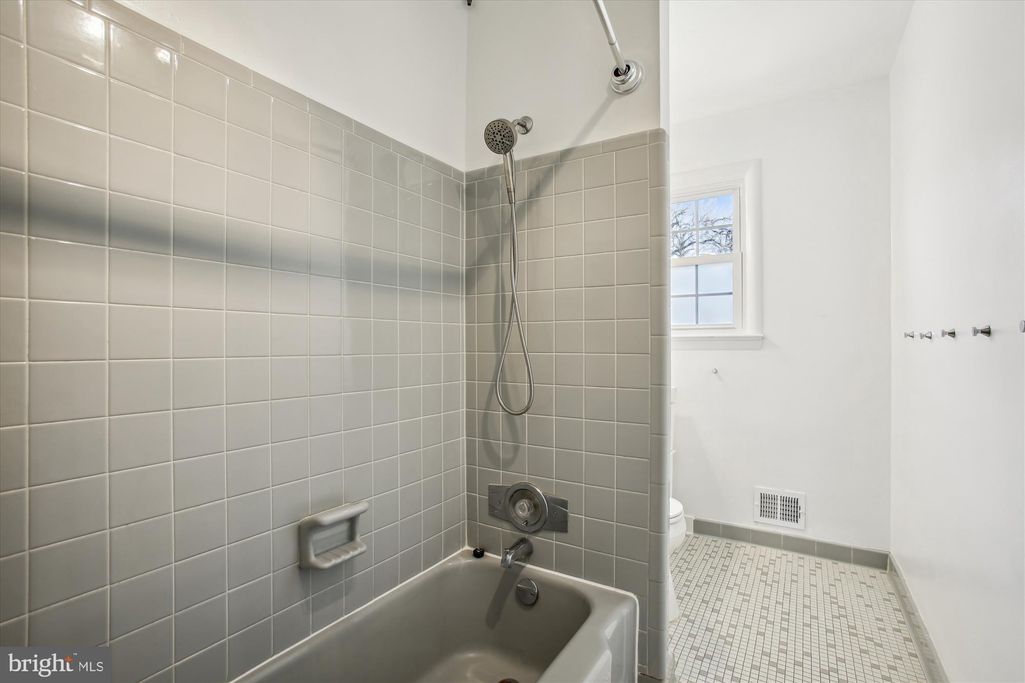 WESTWOOD PARK - Residential Lease