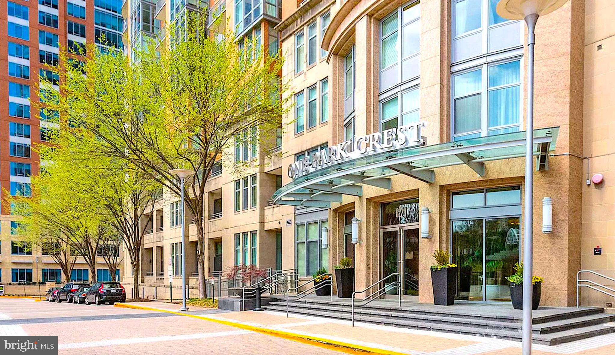 ONE PARK CREST CONDOMINIUM - Residential