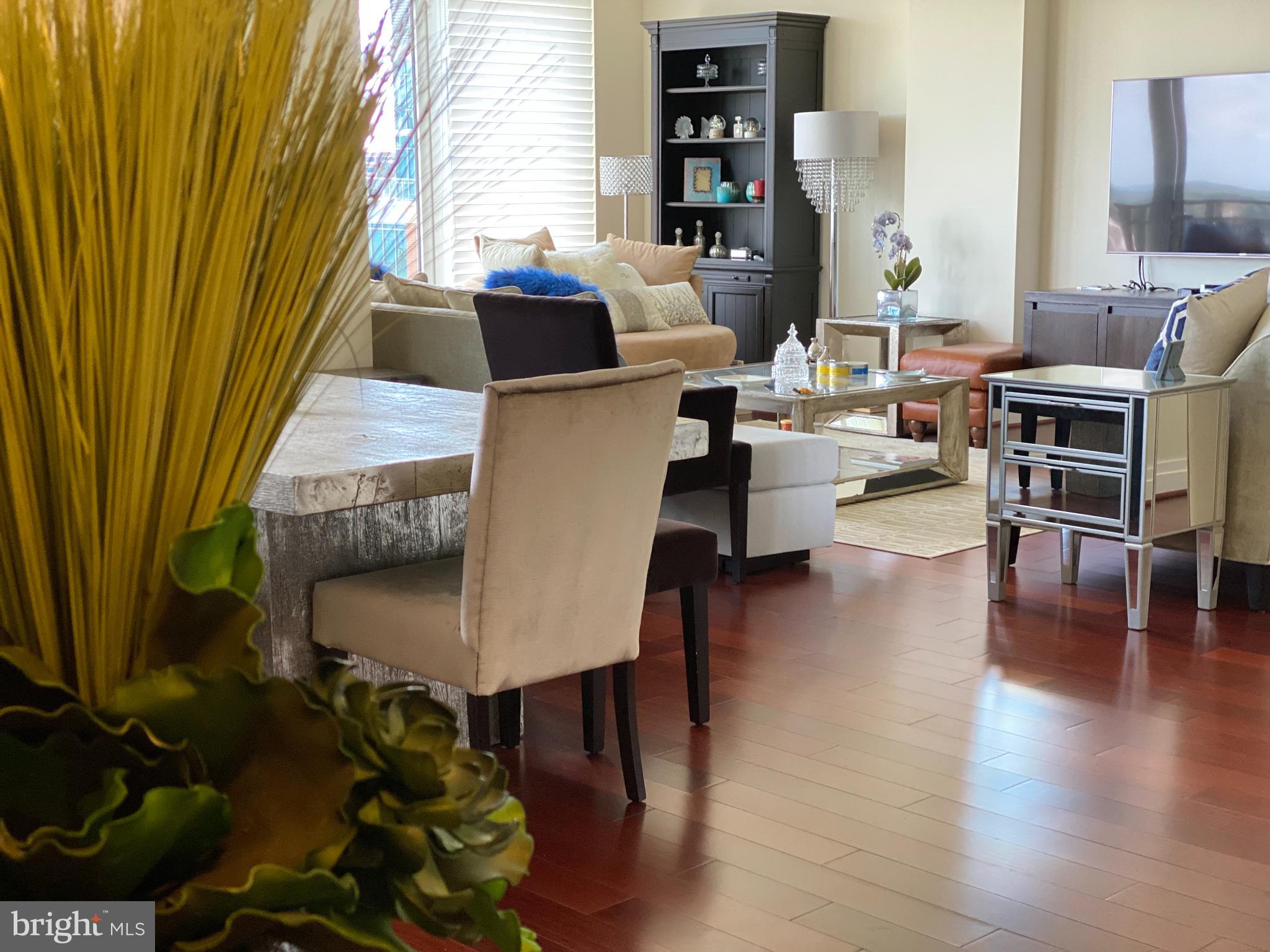 ONE PARK CREST CONDOMINIUM - Residential