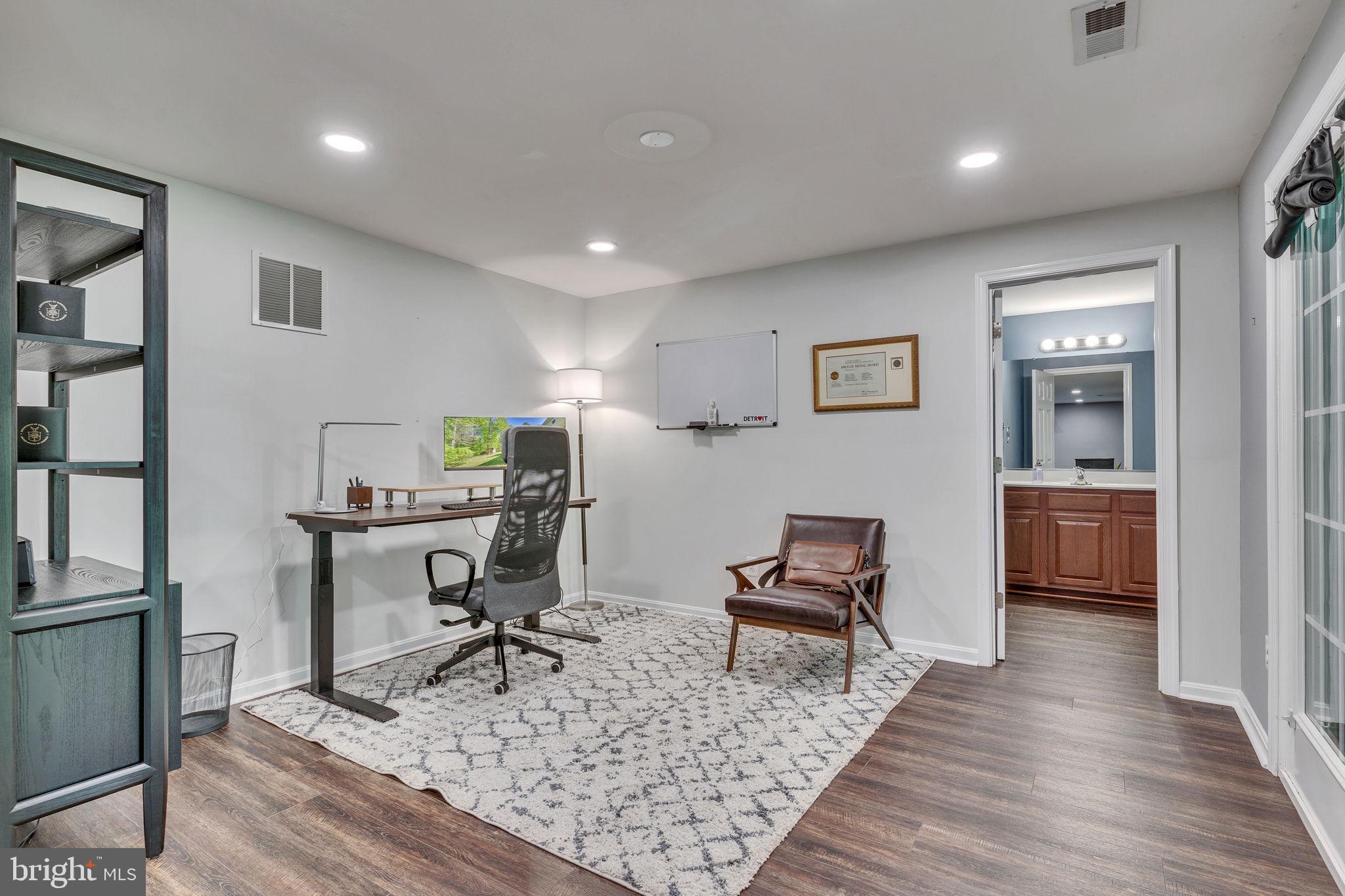 HOLBROOK ESTATES - Residential