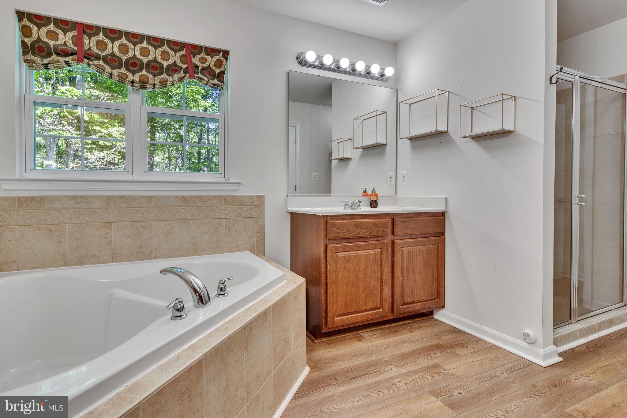 HOLBROOK ESTATES - Residential