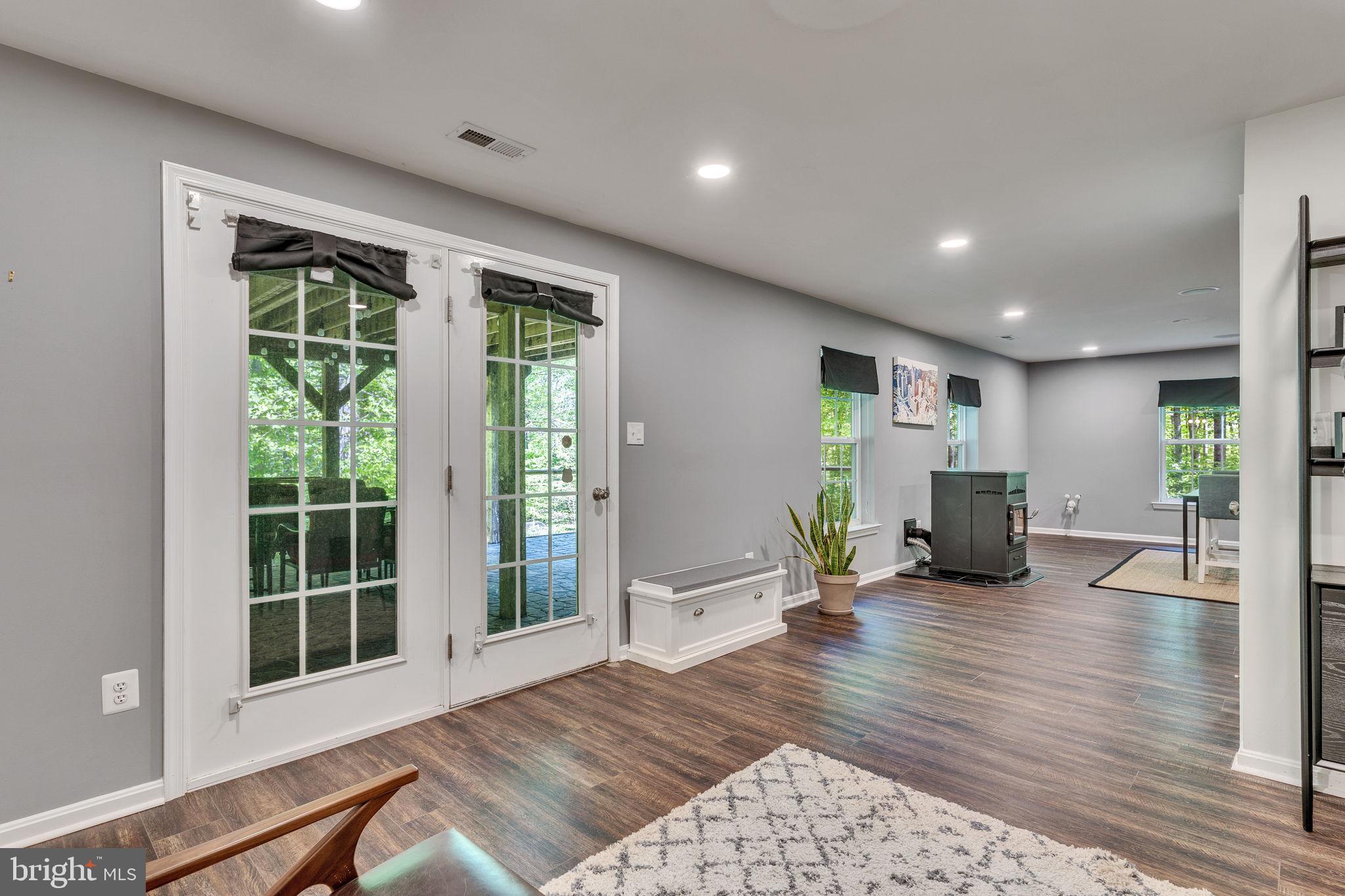 HOLBROOK ESTATES - Residential