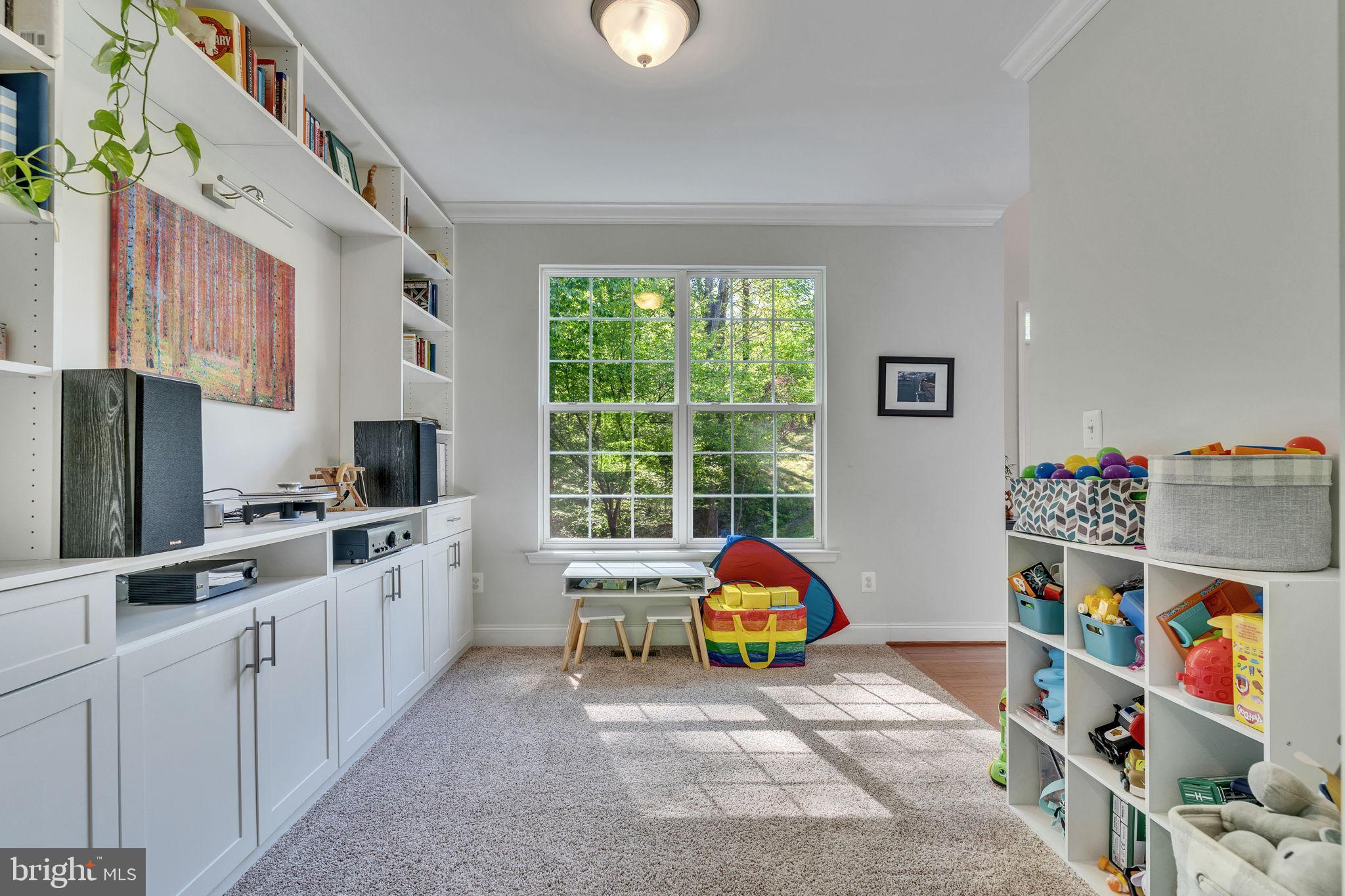 HOLBROOK ESTATES - Residential