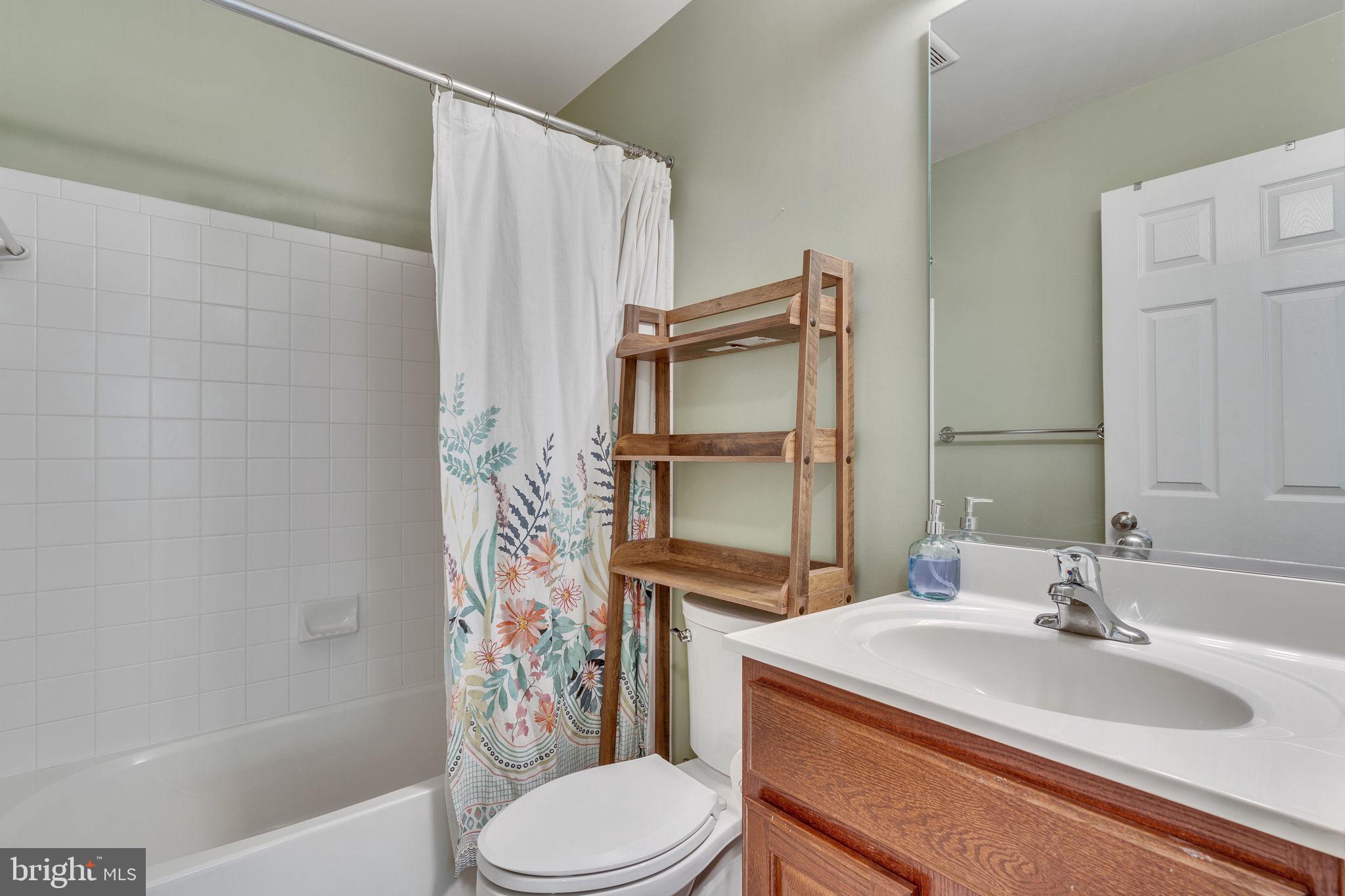 HOLBROOK ESTATES - Residential