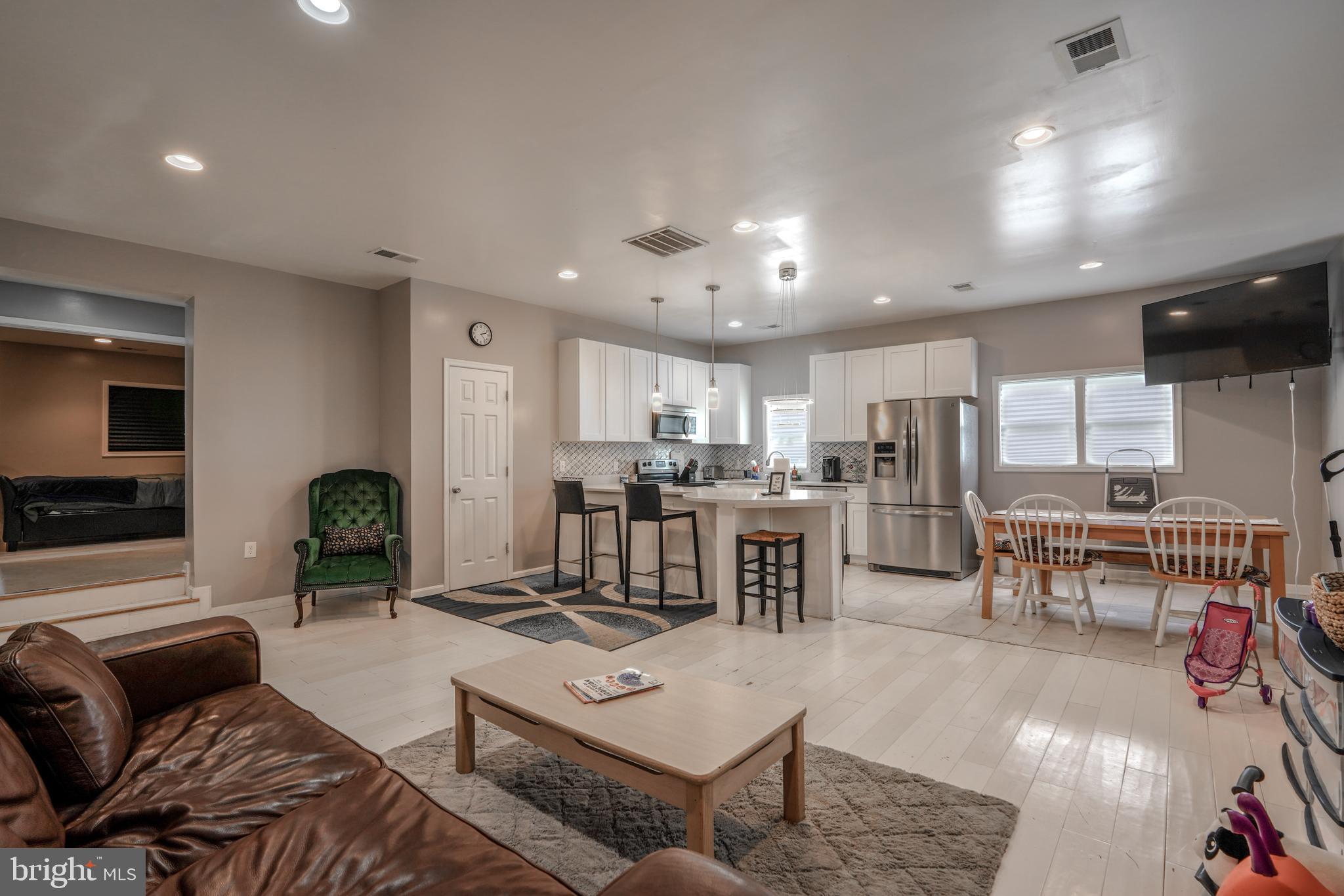 FRIENDLY - Residential