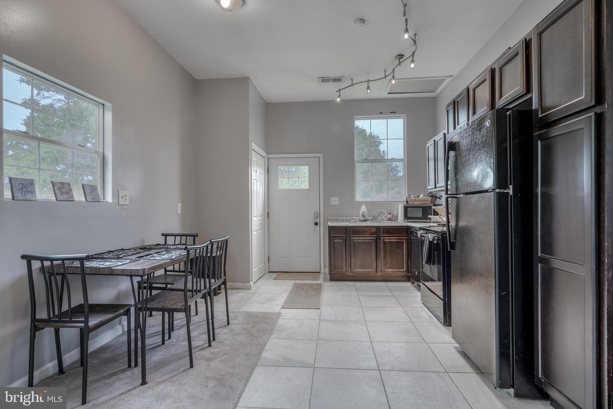 FRIENDLY - Residential