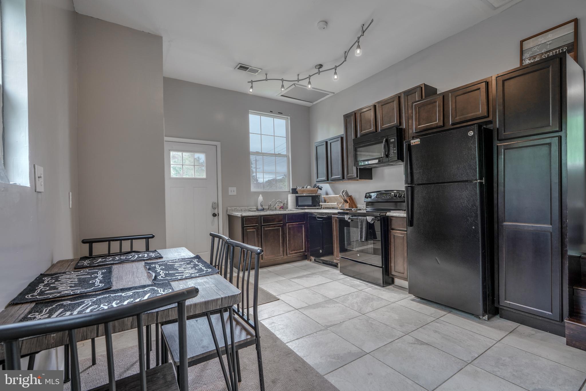 FRIENDLY - Residential