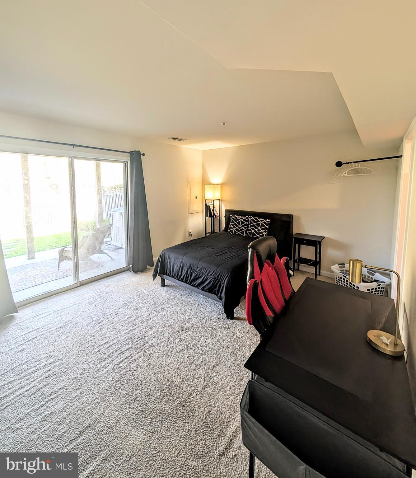 RIDGEFIELD - Residential