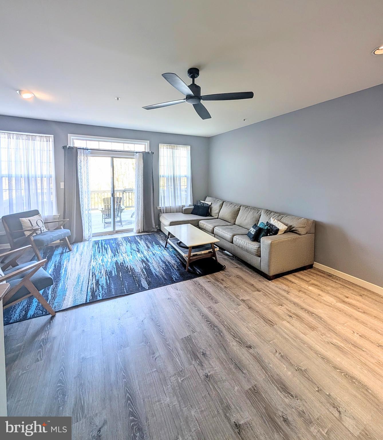 RIDGEFIELD - Residential