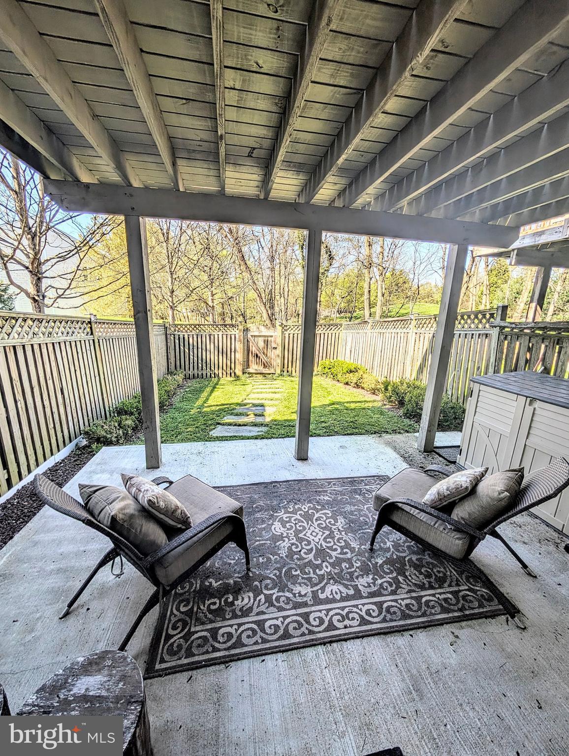 RIDGEFIELD - Residential