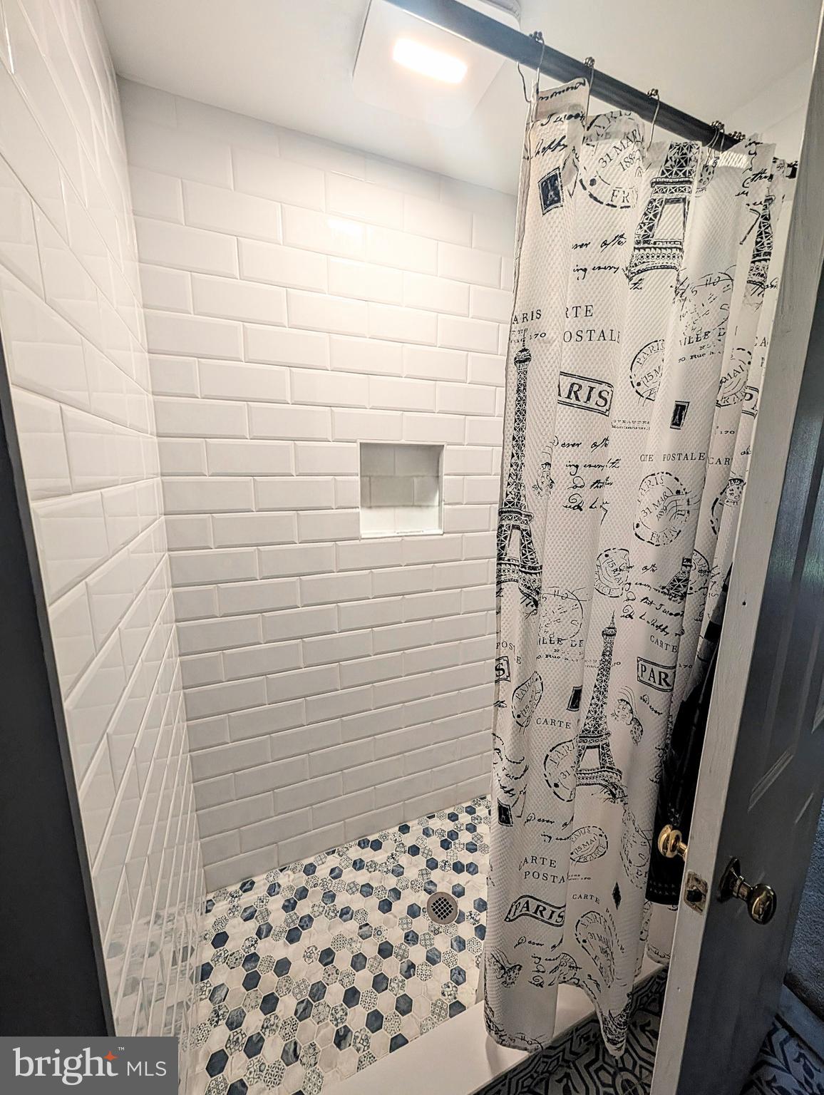 RIDGEFIELD - Residential