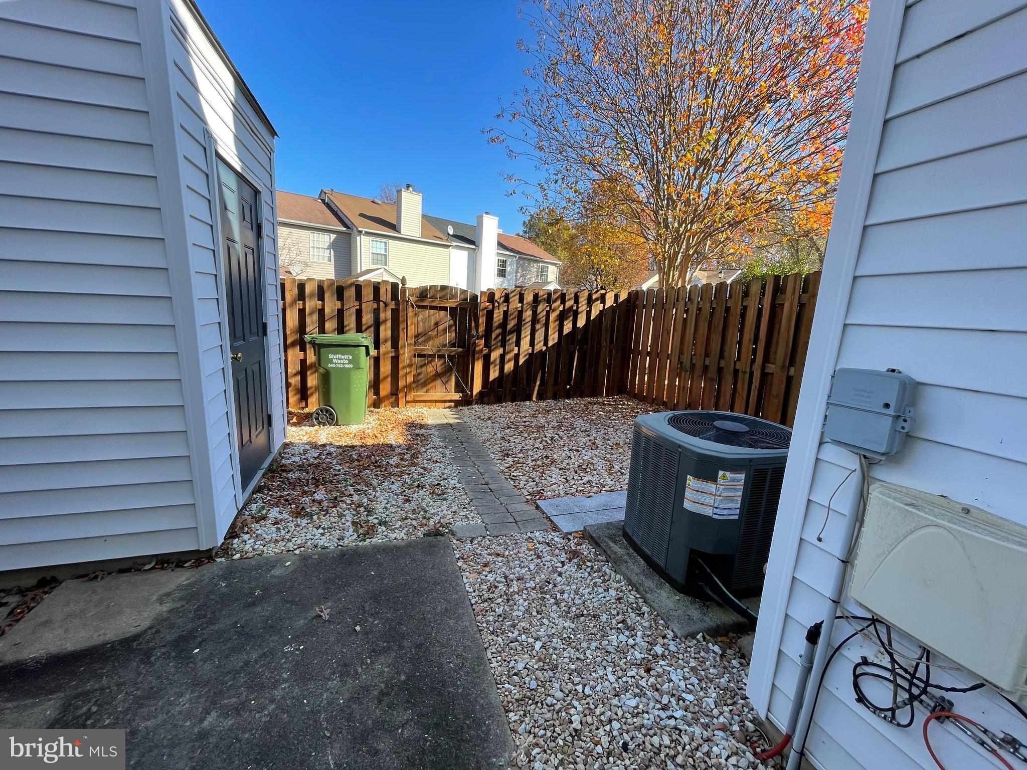 VILLAGES OF SALEM STATION - Residential Lease