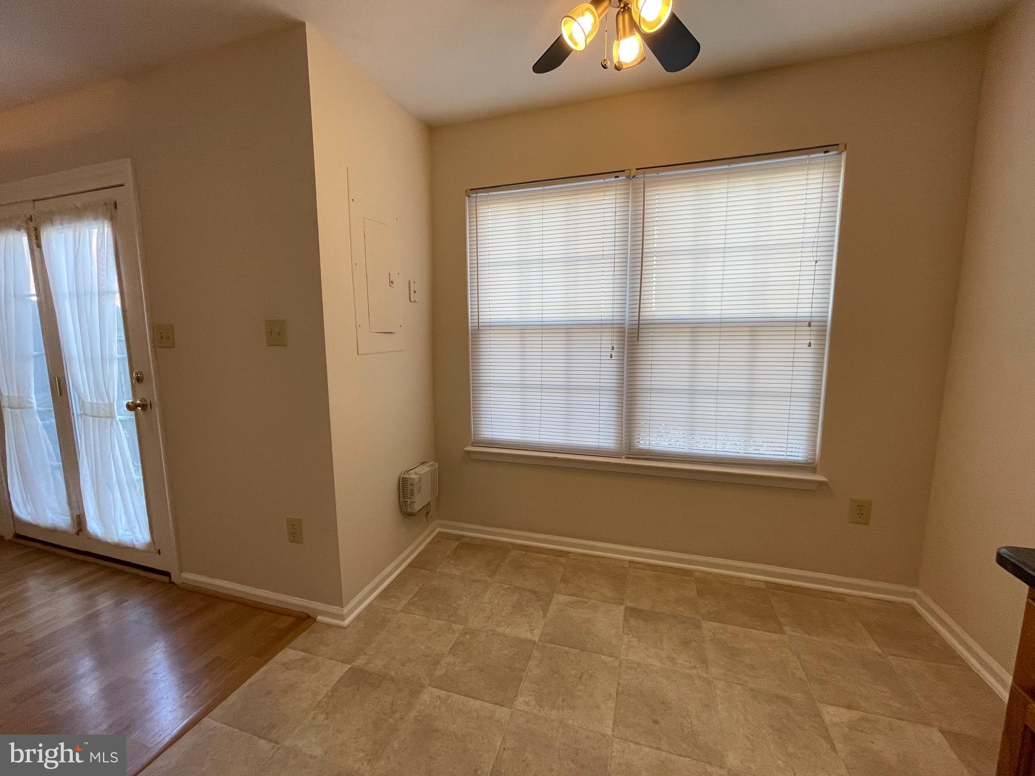 VILLAGES OF SALEM STATION - Residential Lease