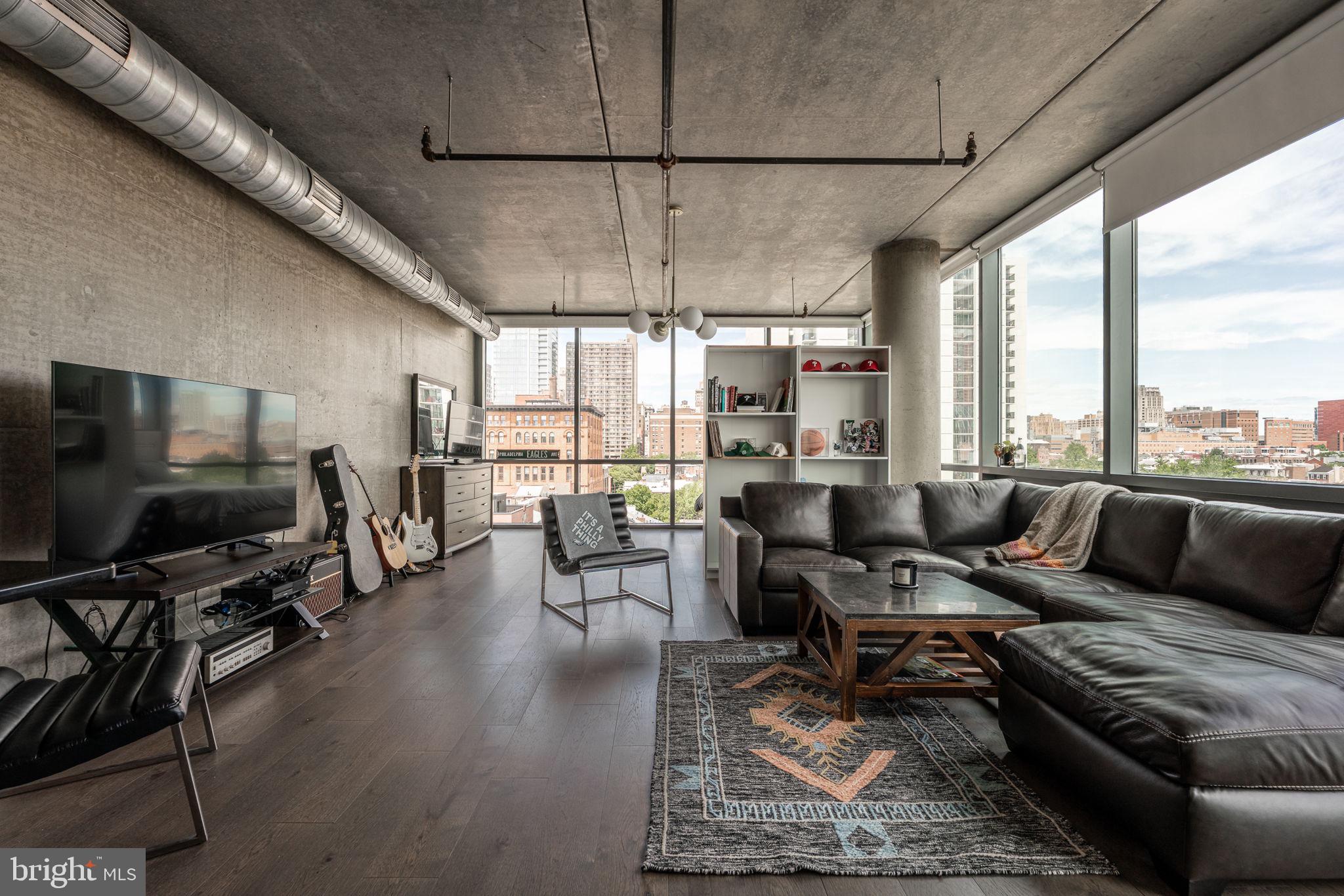 AVENUE OF THE ARTS - Residential