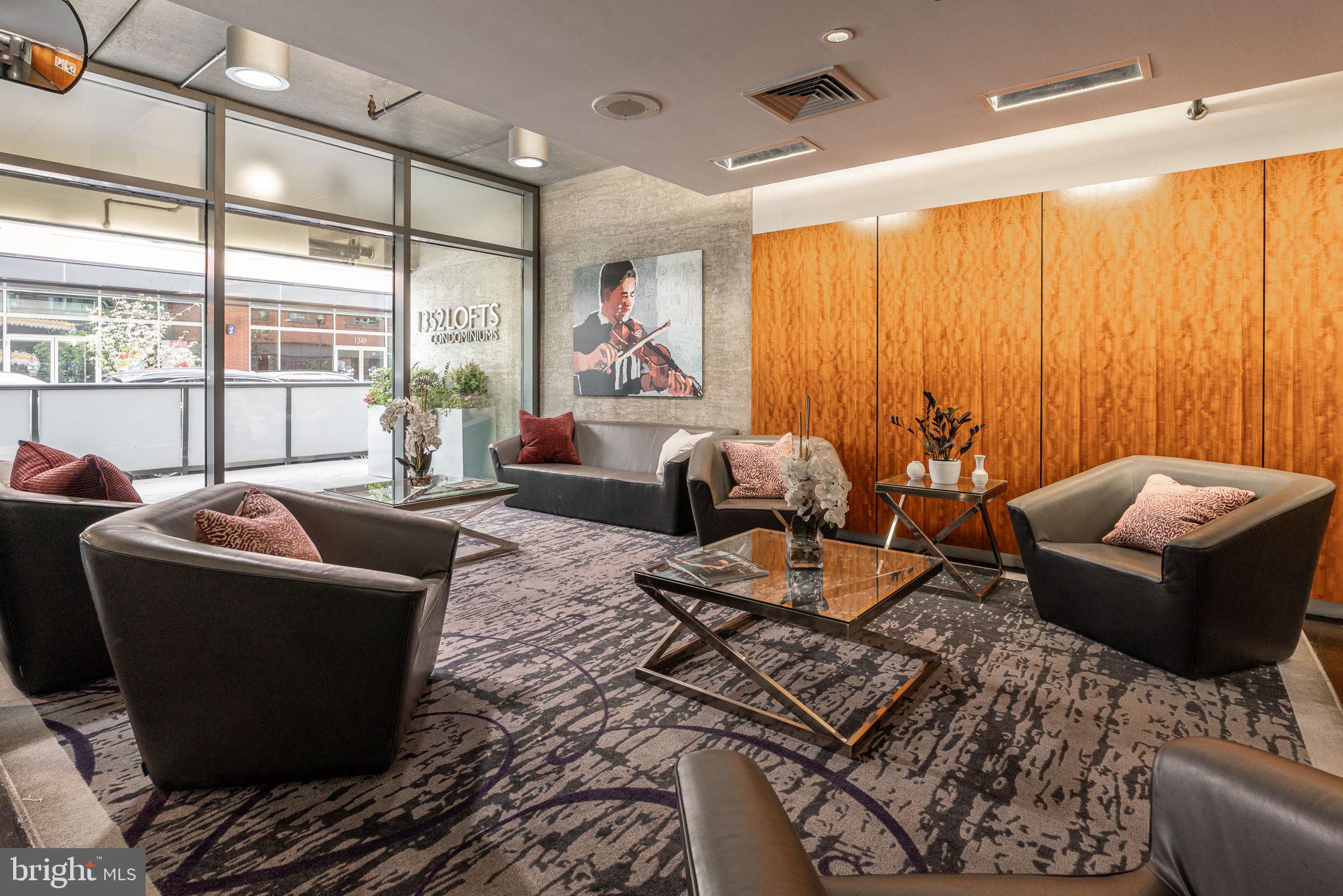 AVENUE OF THE ARTS - Residential