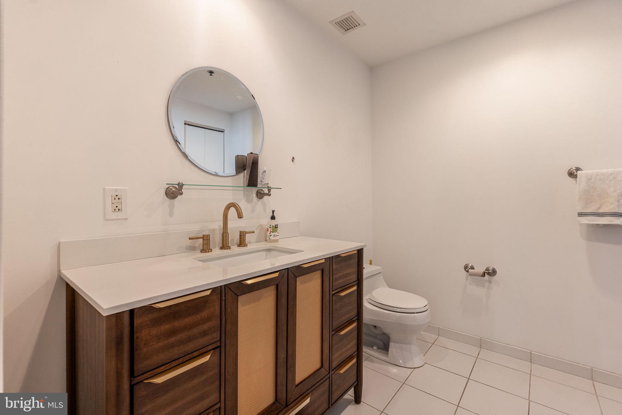 AVENUE OF THE ARTS - Residential