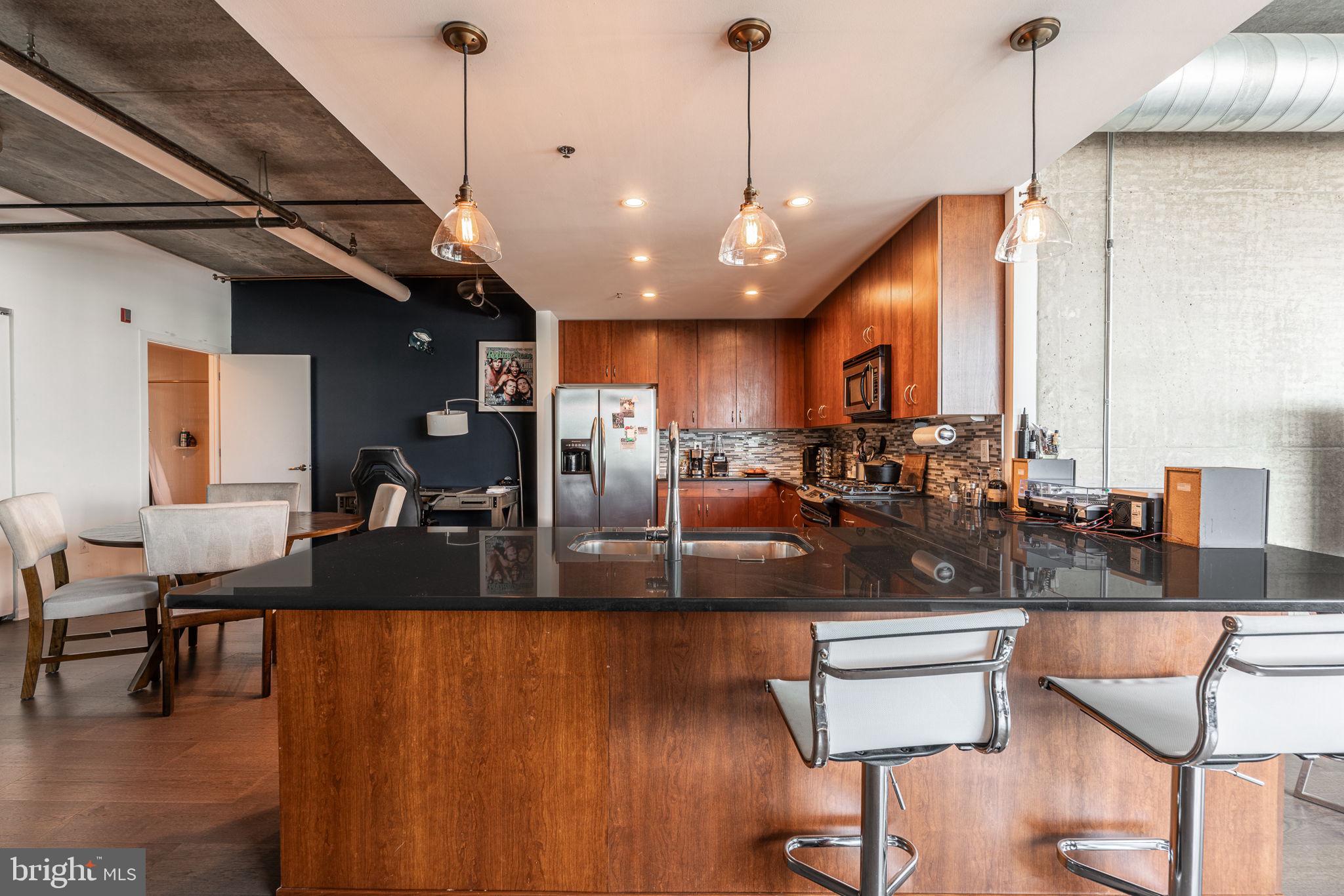 AVENUE OF THE ARTS - Residential